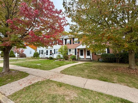 Photo of 171 Sylvan Knoll Road, Stamford, CT 06902 (MLS # 24137378)