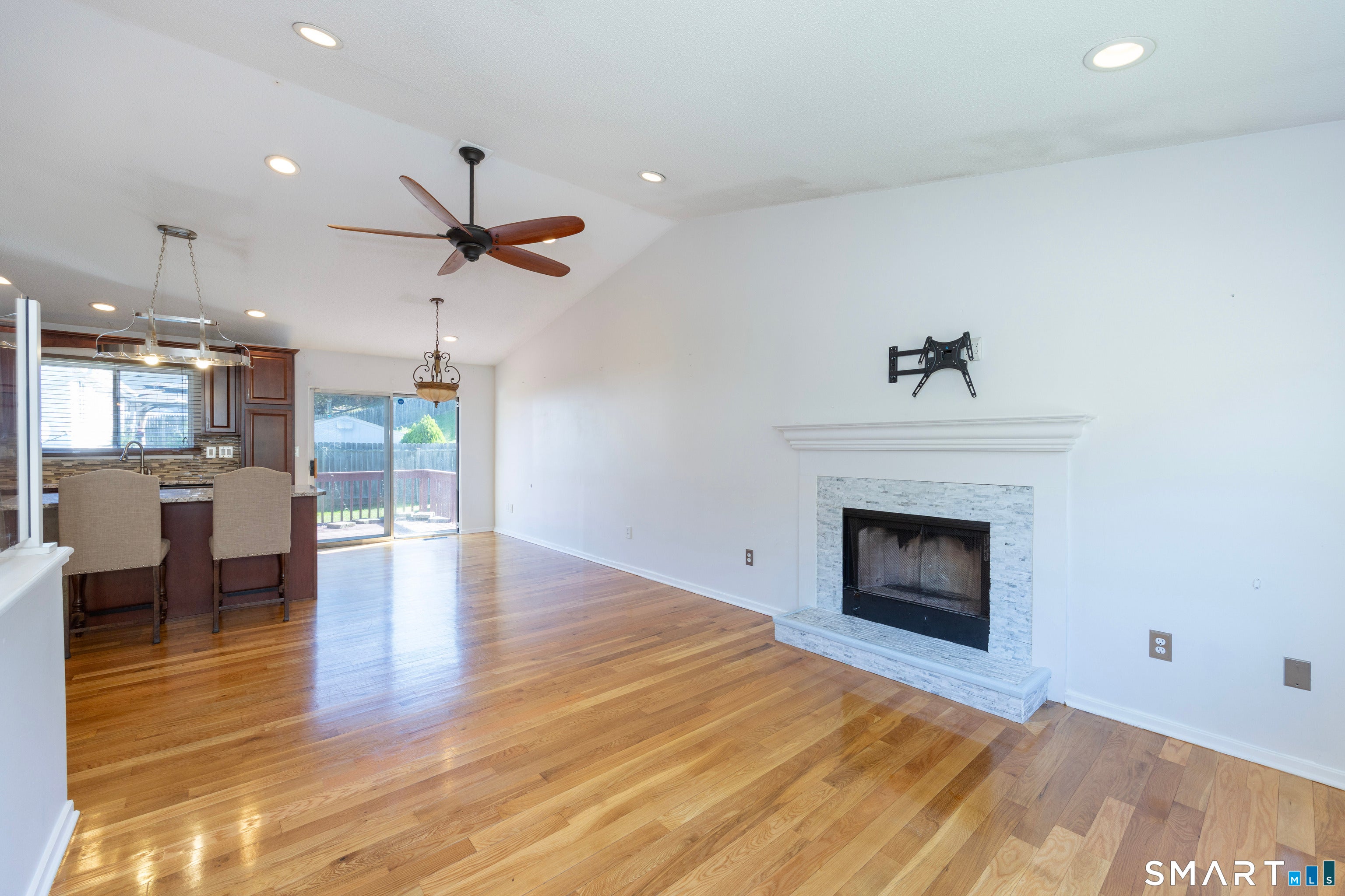 351 Bradley Street