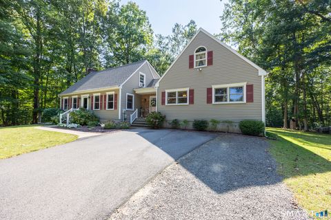 Photo of 7 Stephens Court, Clinton, CT 06413 (MLS # 24165184)