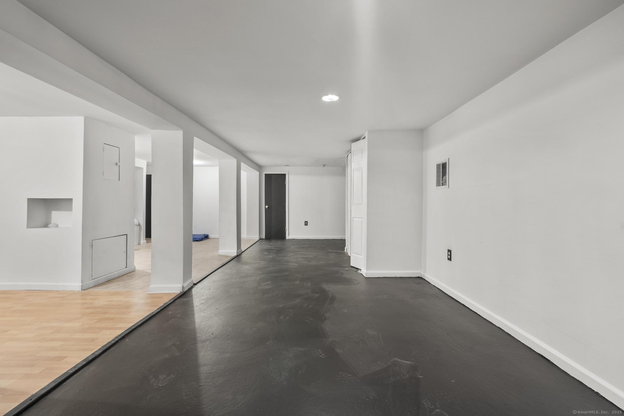 640 Matianuck Avenue, Windsor, Connecticut image 19