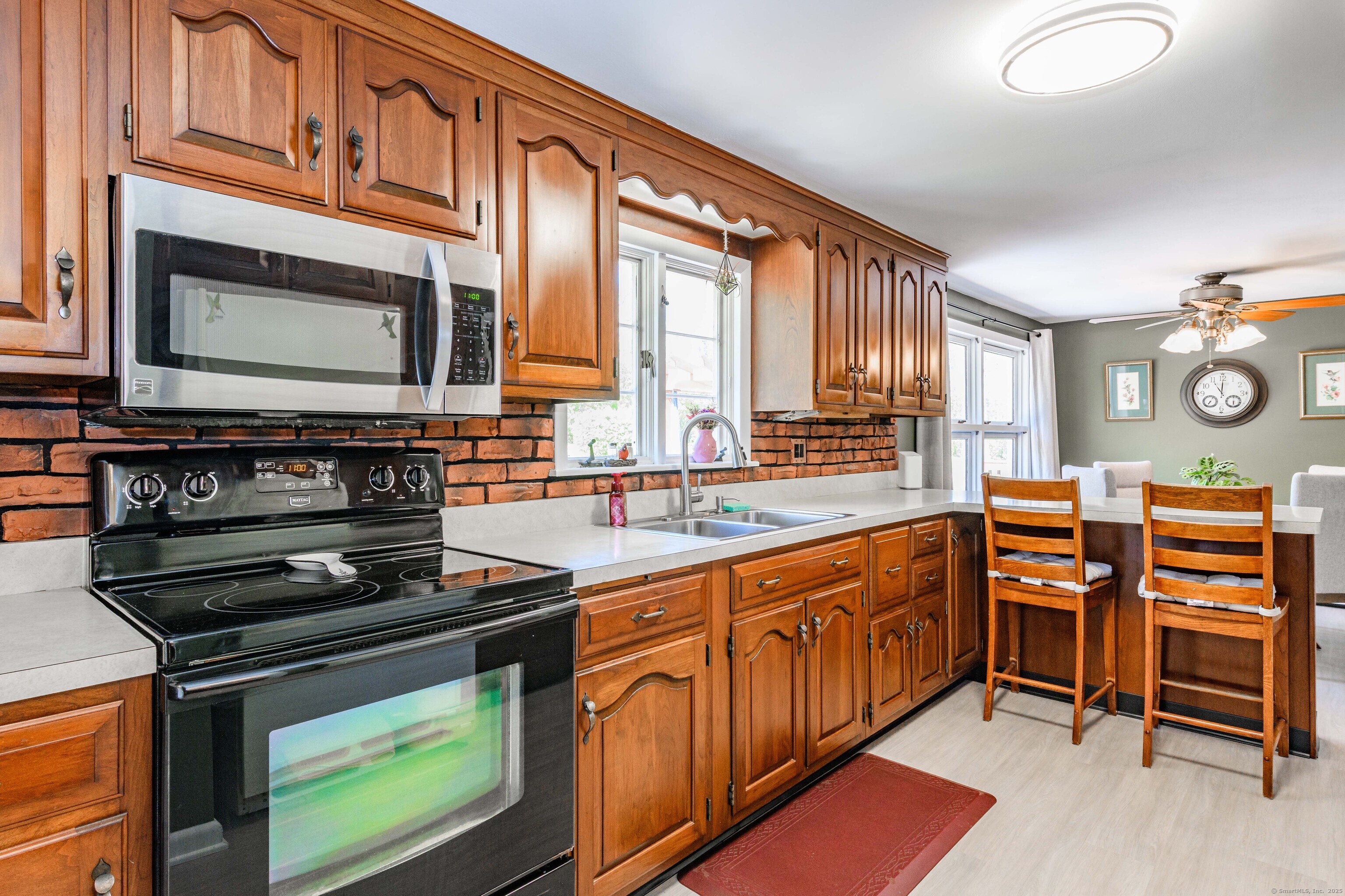 97 Doolittle Drive, Bethany, Connecticut image 10