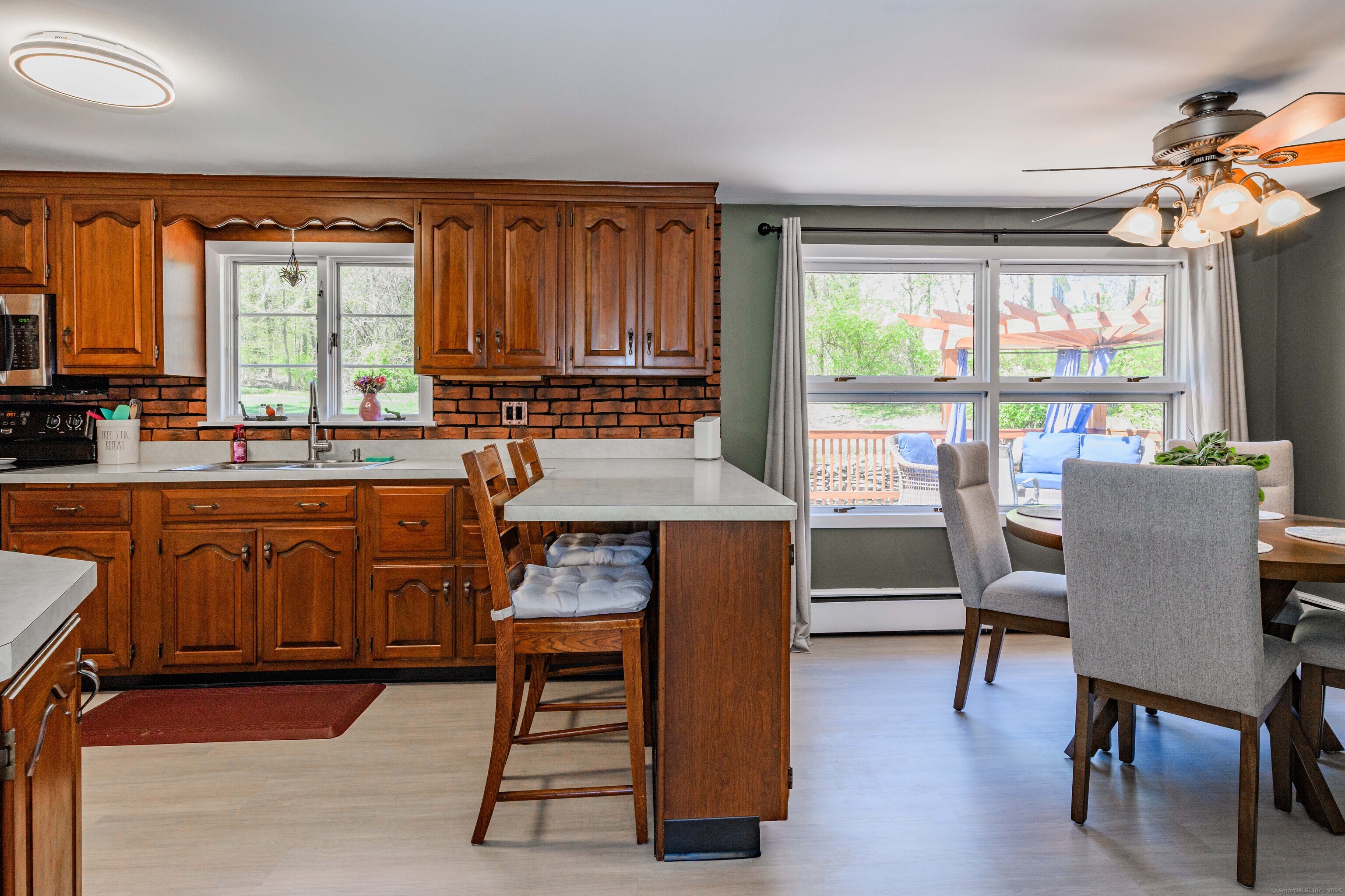 97 Doolittle Drive, Bethany, Connecticut image 5