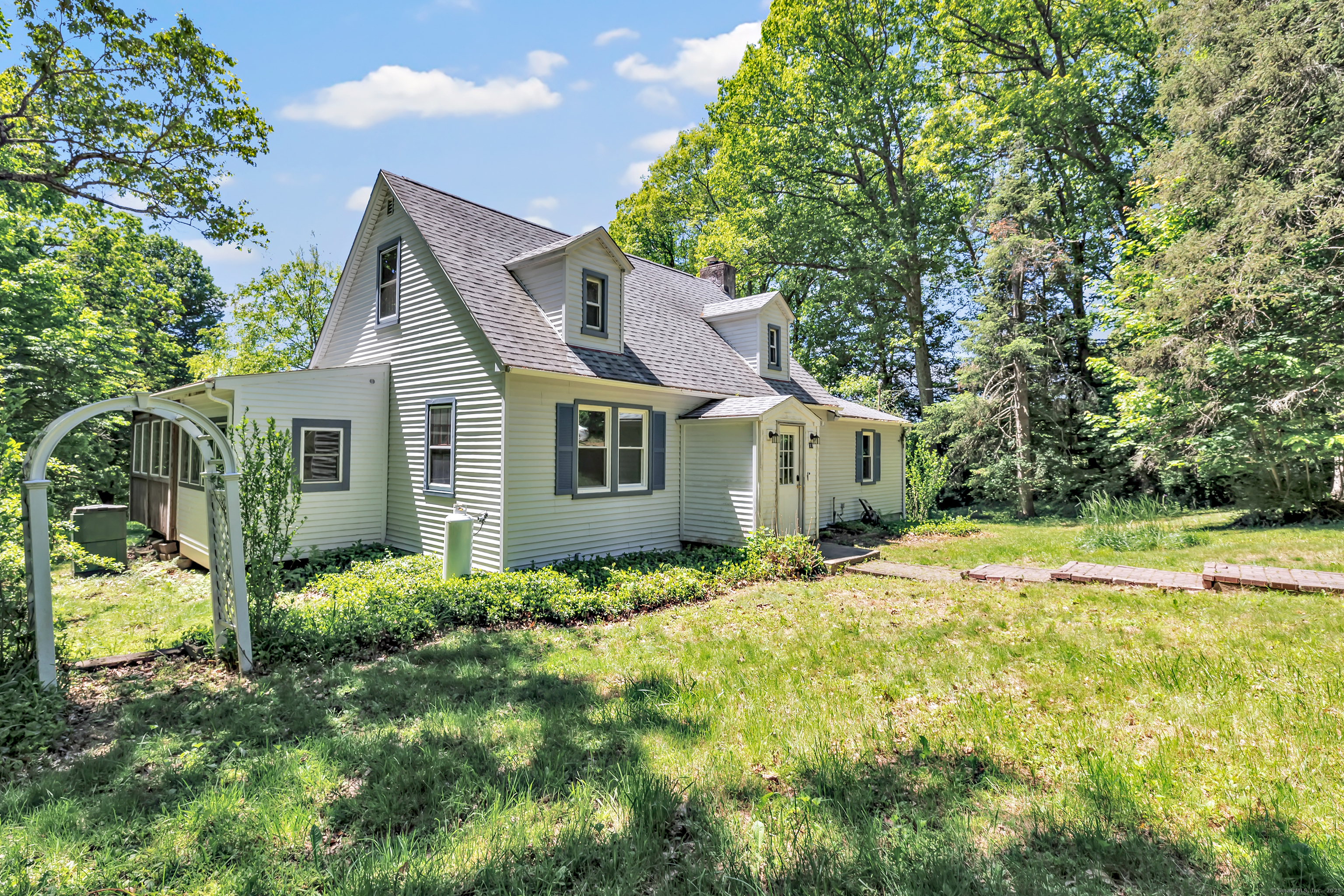 13 Hoyt Road