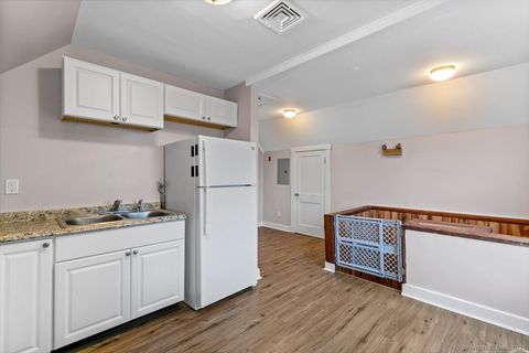 Tiny photo for 110 Hobart Street #3, New Haven, CT 06511 (MLS # 24170286)