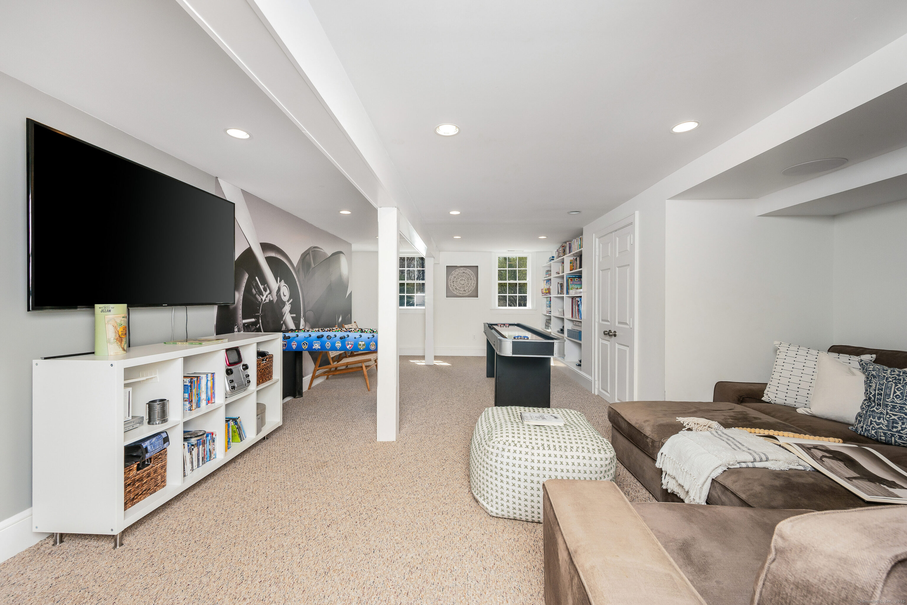 2 Dogwood Lane, Darien, Connecticut image 30