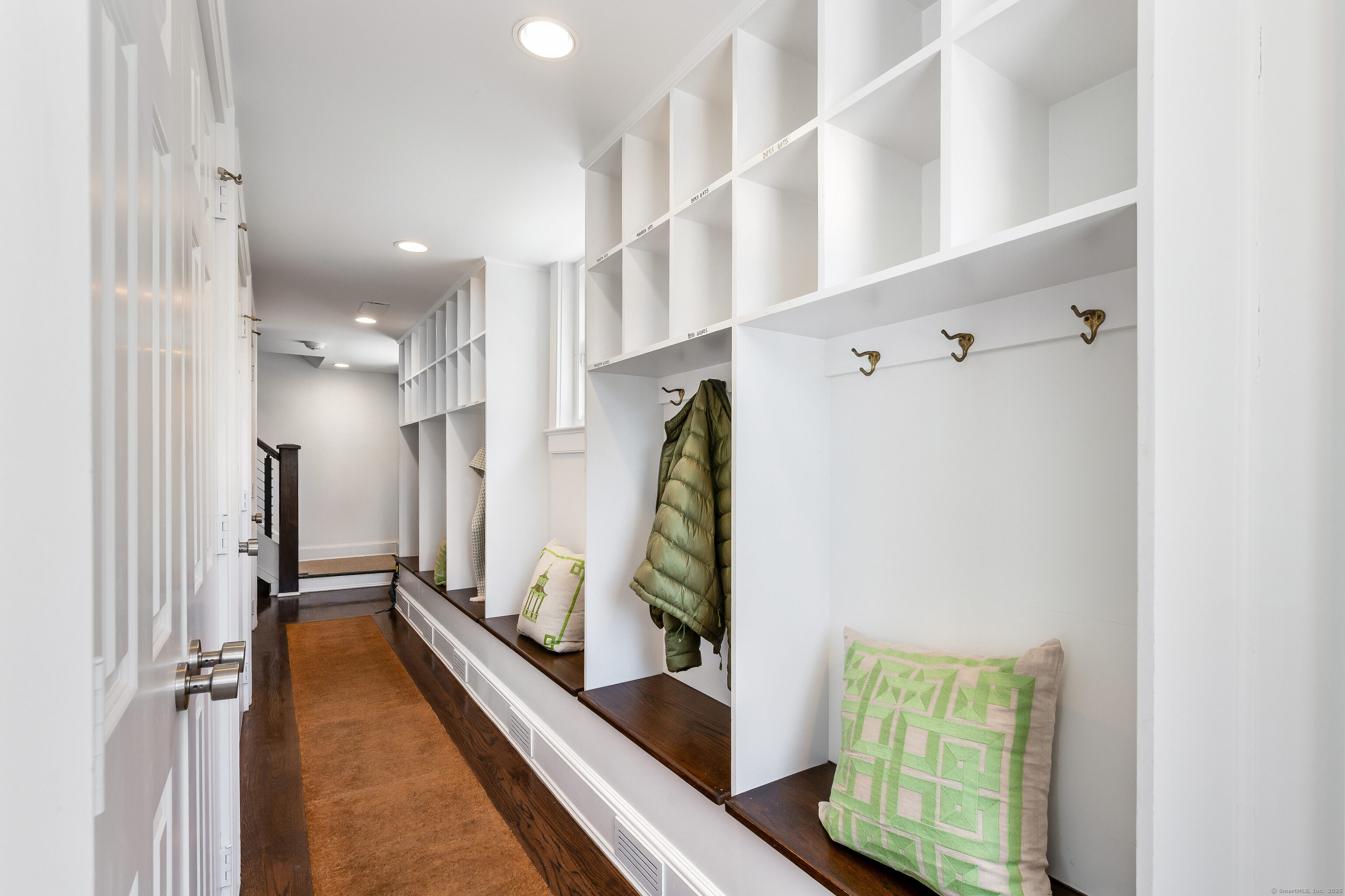 2 Dogwood Lane, Darien, Connecticut image 32