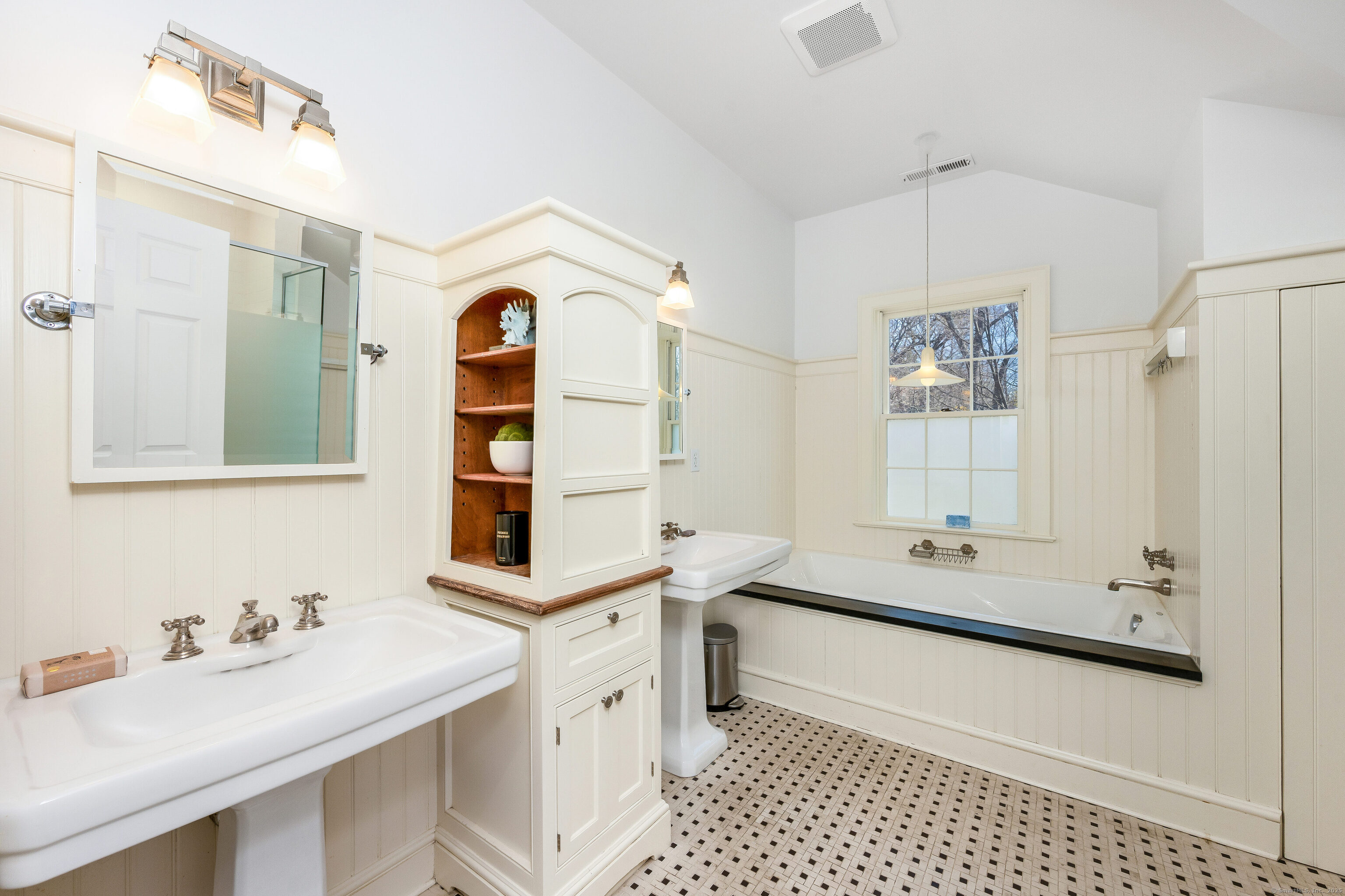 2 Dogwood Lane, Darien, Connecticut image 28
