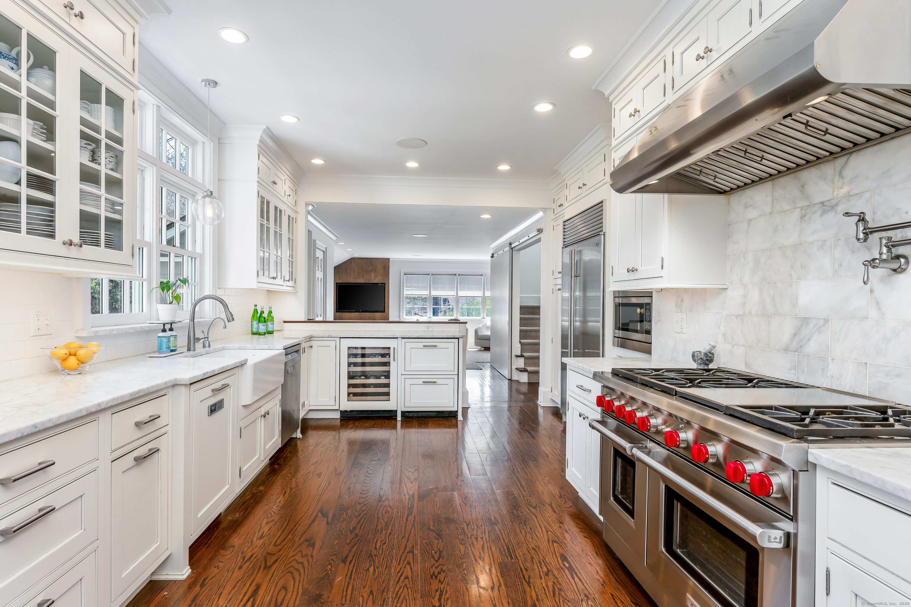 2 Dogwood Lane, Darien, Connecticut image 14