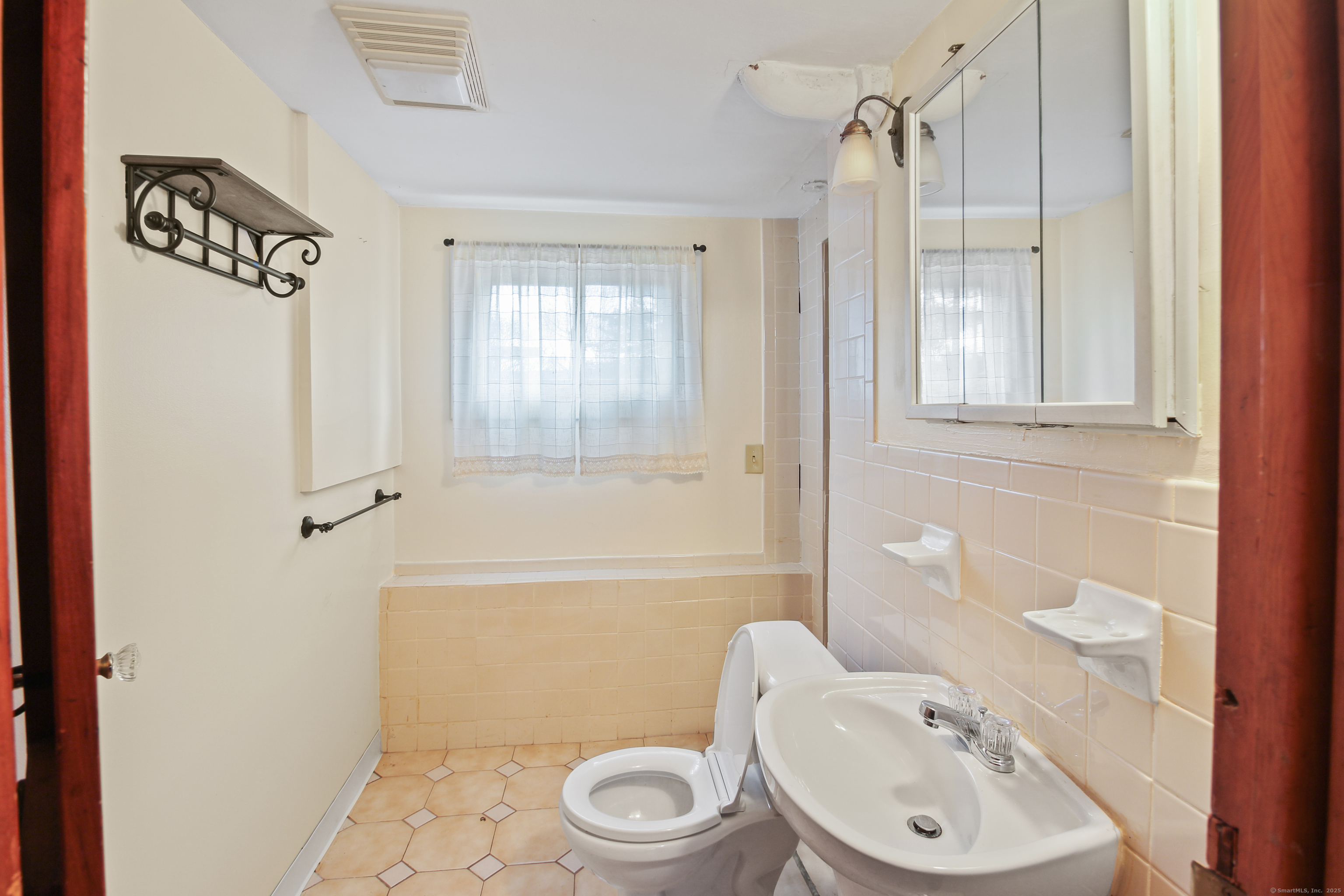 392 Millbrook Road, Middletown, Connecticut image 16