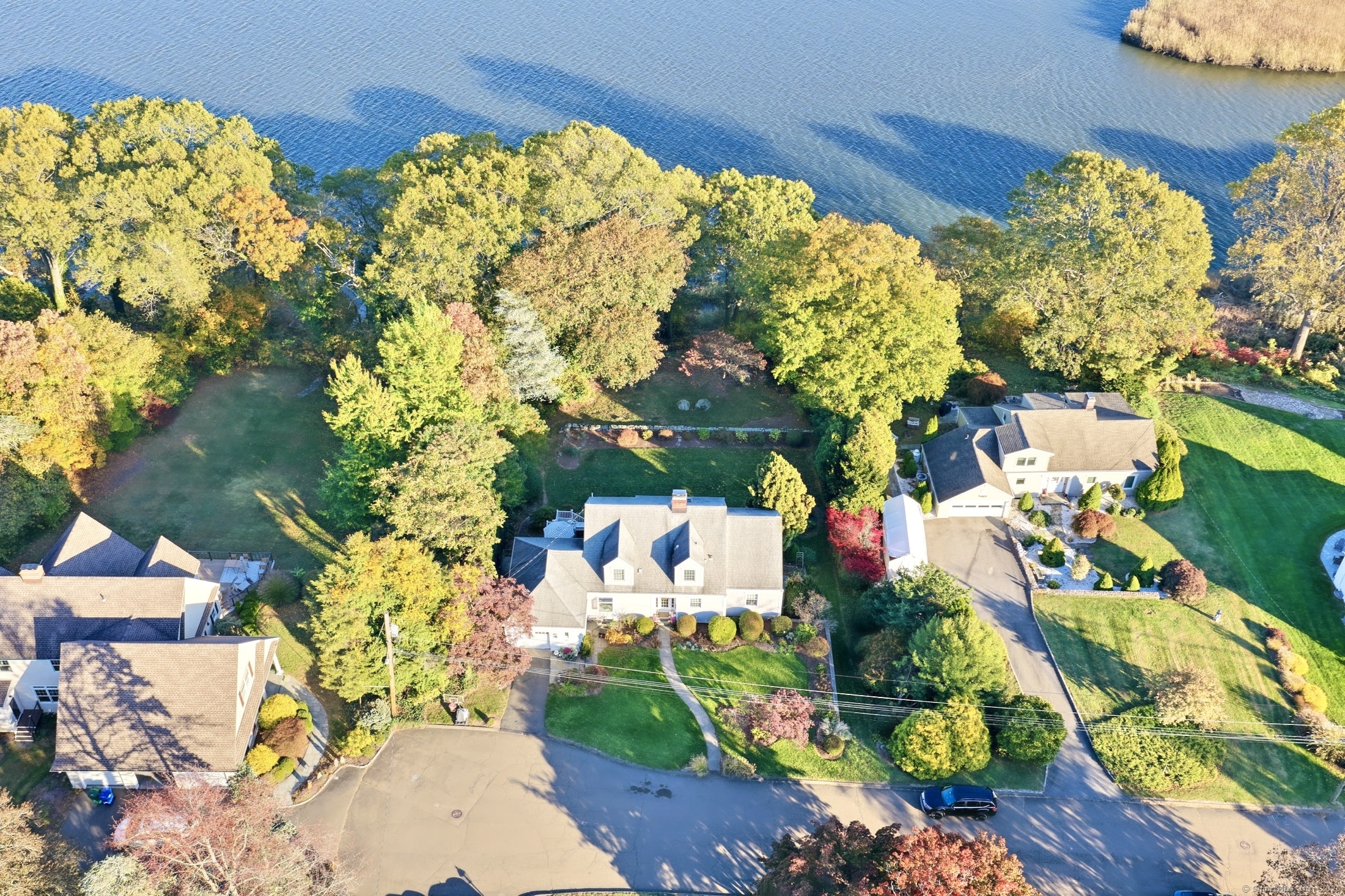 576 Bridgeview Place