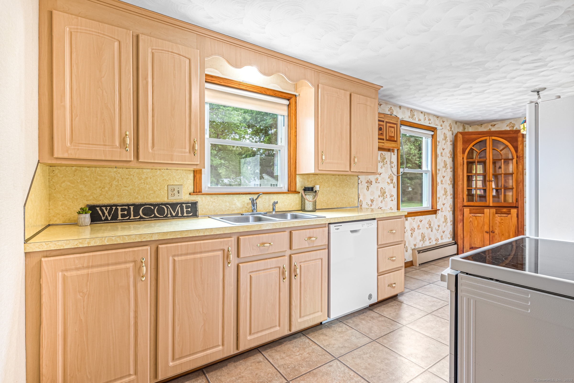 19 Theodore Street, Enfield, Connecticut image 12