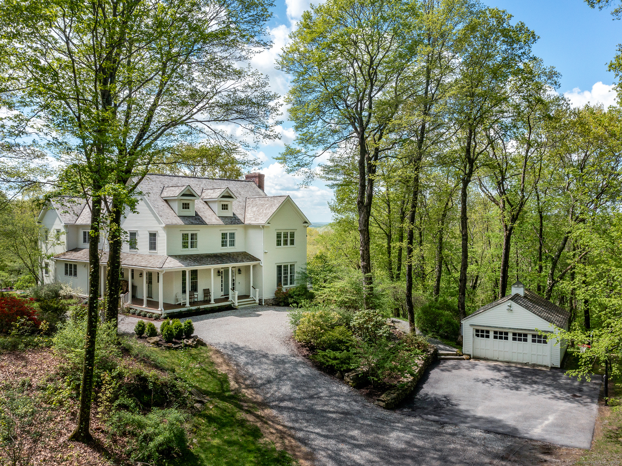 Tophet Road, Roxbury, Connecticut - 4 Bedrooms  
6 Bathrooms  
9 Rooms - 