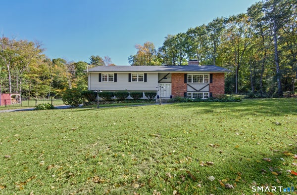 27 BERKSHIRE DR, NEW HARTFORD, CT 06057 - Image 028dd7cdb77996b3a477a702e5fb93ab/3405590968