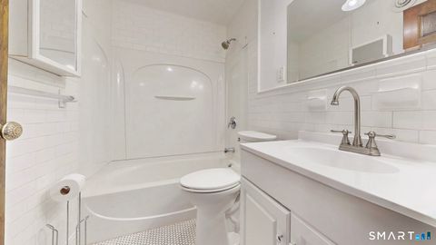 Tiny photo for 241 West Walk #241, West Haven, CT 06516 (MLS # 24150396)