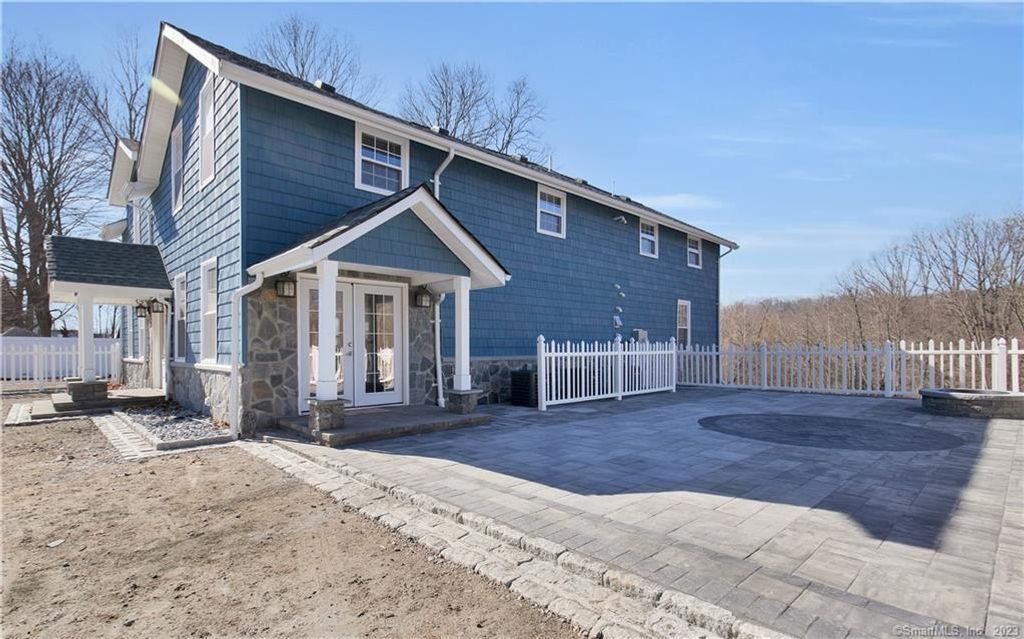 Photo of 707 Hanover Road, Meriden, CT 06451 (MLS # 24154188)