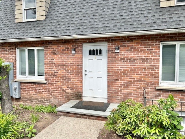 46 West Avon Road