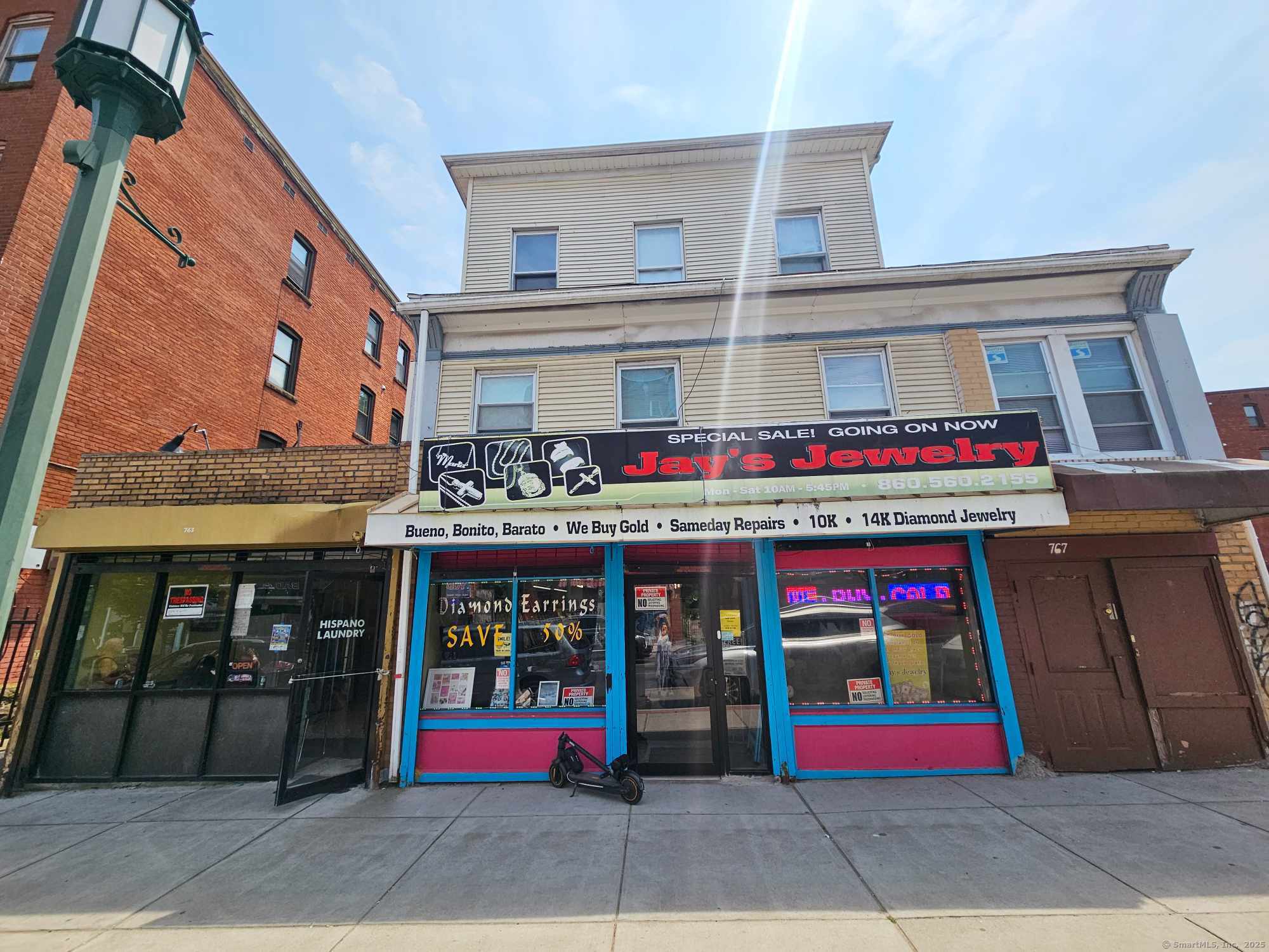 Property for Sale at Park Street, Hartford, Connecticut - Bedrooms: 11 
Bathrooms: 7 
Rooms: 23  - $825,000