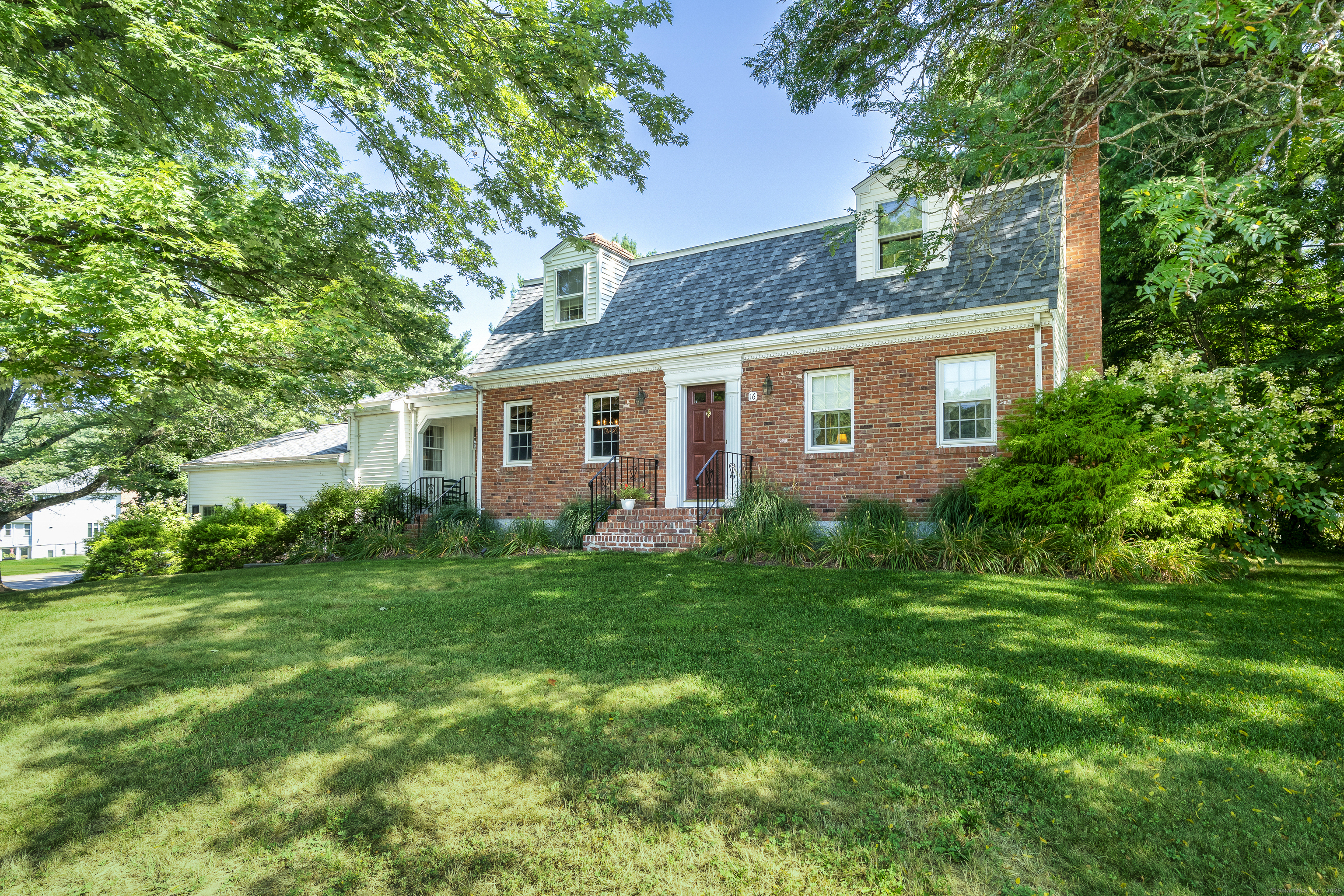 16 Iron Gate Lane