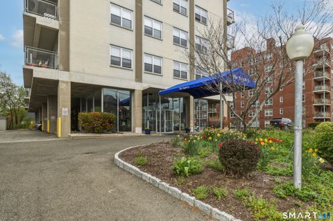Tiny photo for 2370 North Avenue #4C, Bridgeport, CT 06604 (MLS # 24167004)