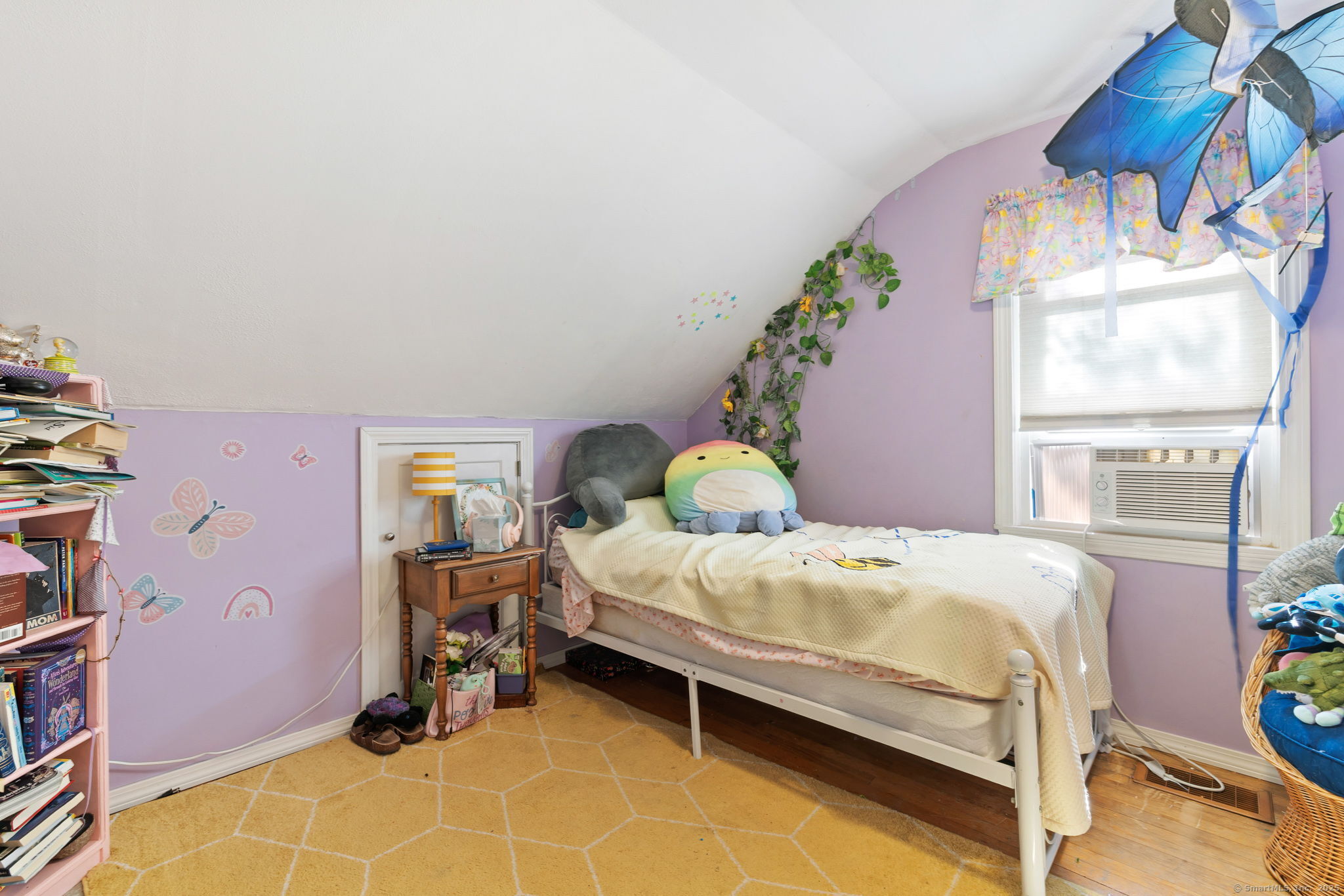 Manchester, Connecticut 06040, United States, 3 Bedrooms Bedrooms, ,2 BathroomsBathrooms,Residential,Pending,191263