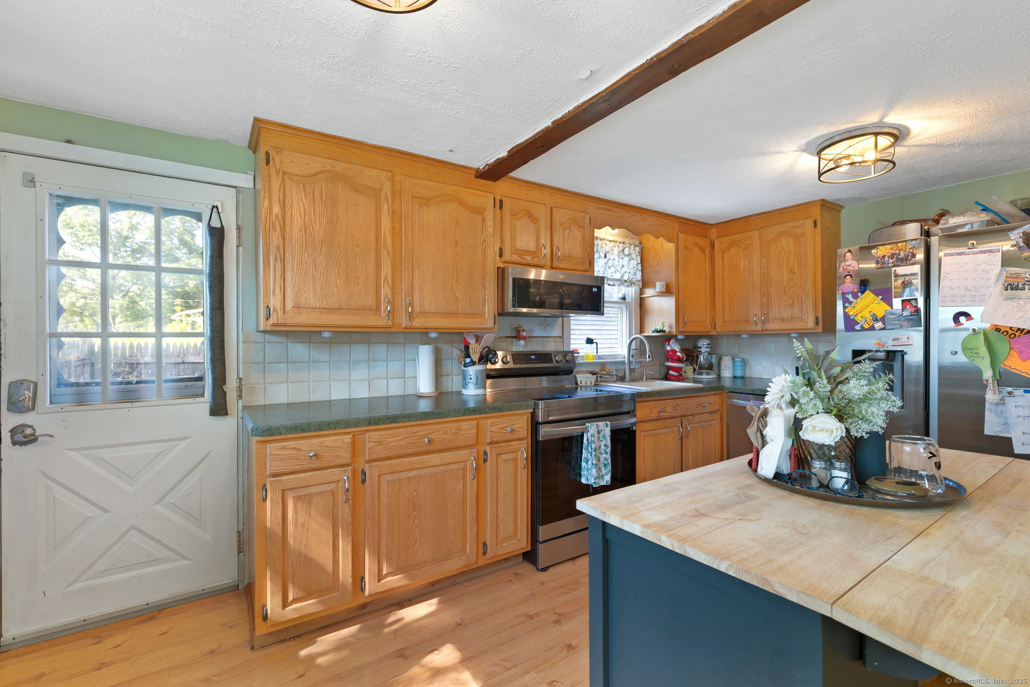 Manchester, Connecticut 06040, United States, 3 Bedrooms Bedrooms, ,2 BathroomsBathrooms,Residential,Pending,191263