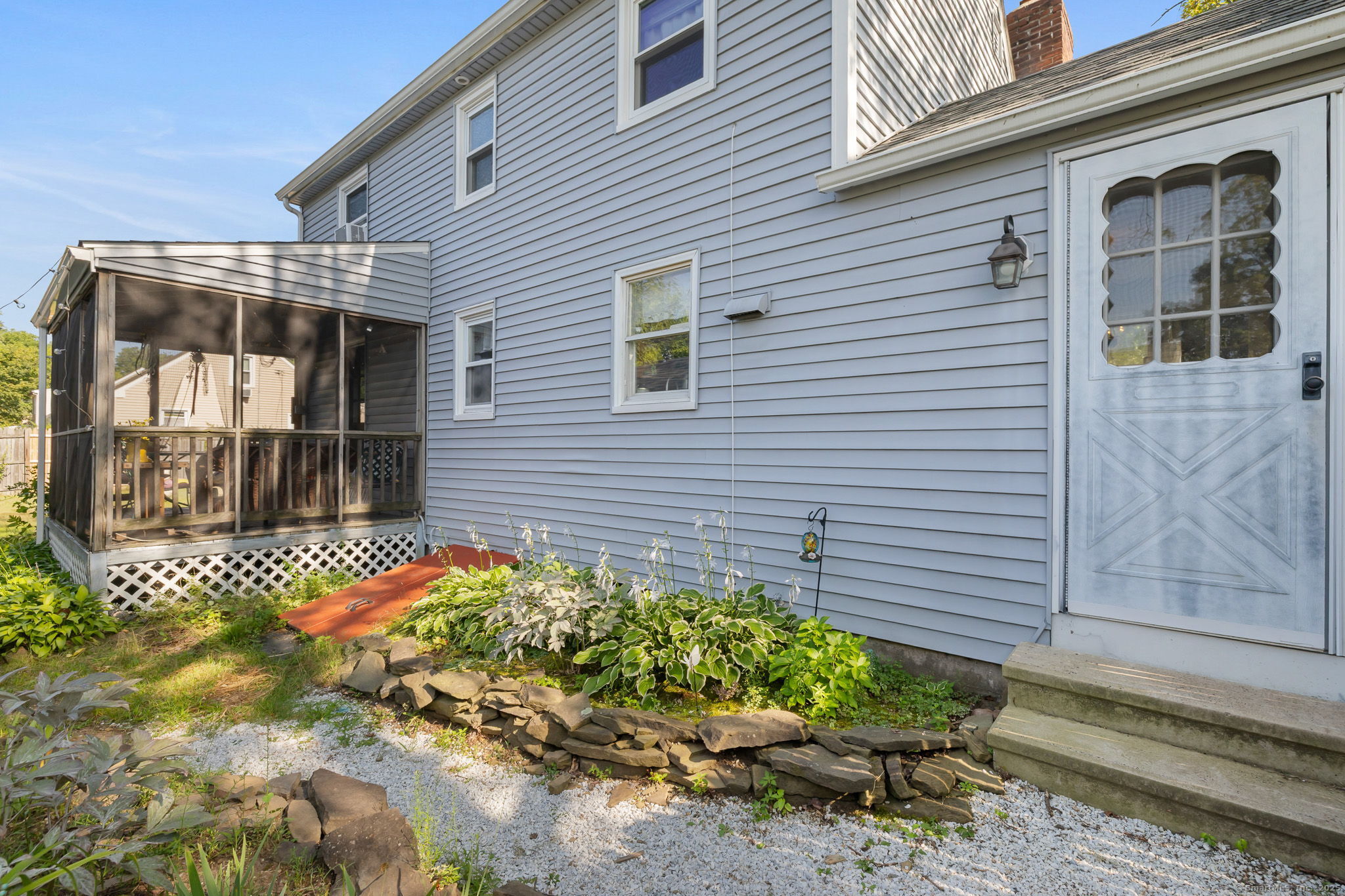 Manchester, Connecticut 06040, United States, 3 Bedrooms Bedrooms, ,2 BathroomsBathrooms,Residential,Pending,191263