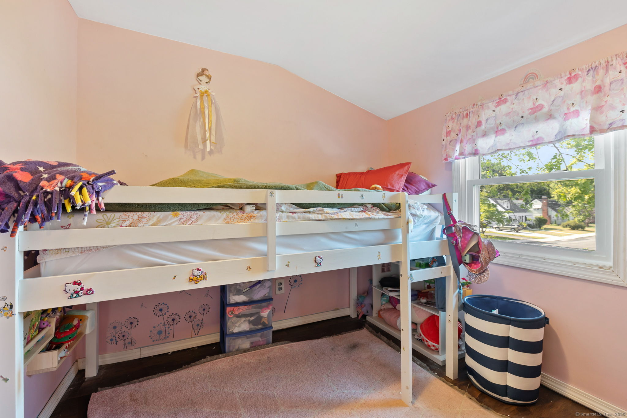 Manchester, Connecticut 06040, United States, 3 Bedrooms Bedrooms, ,2 BathroomsBathrooms,Residential,Pending,191263