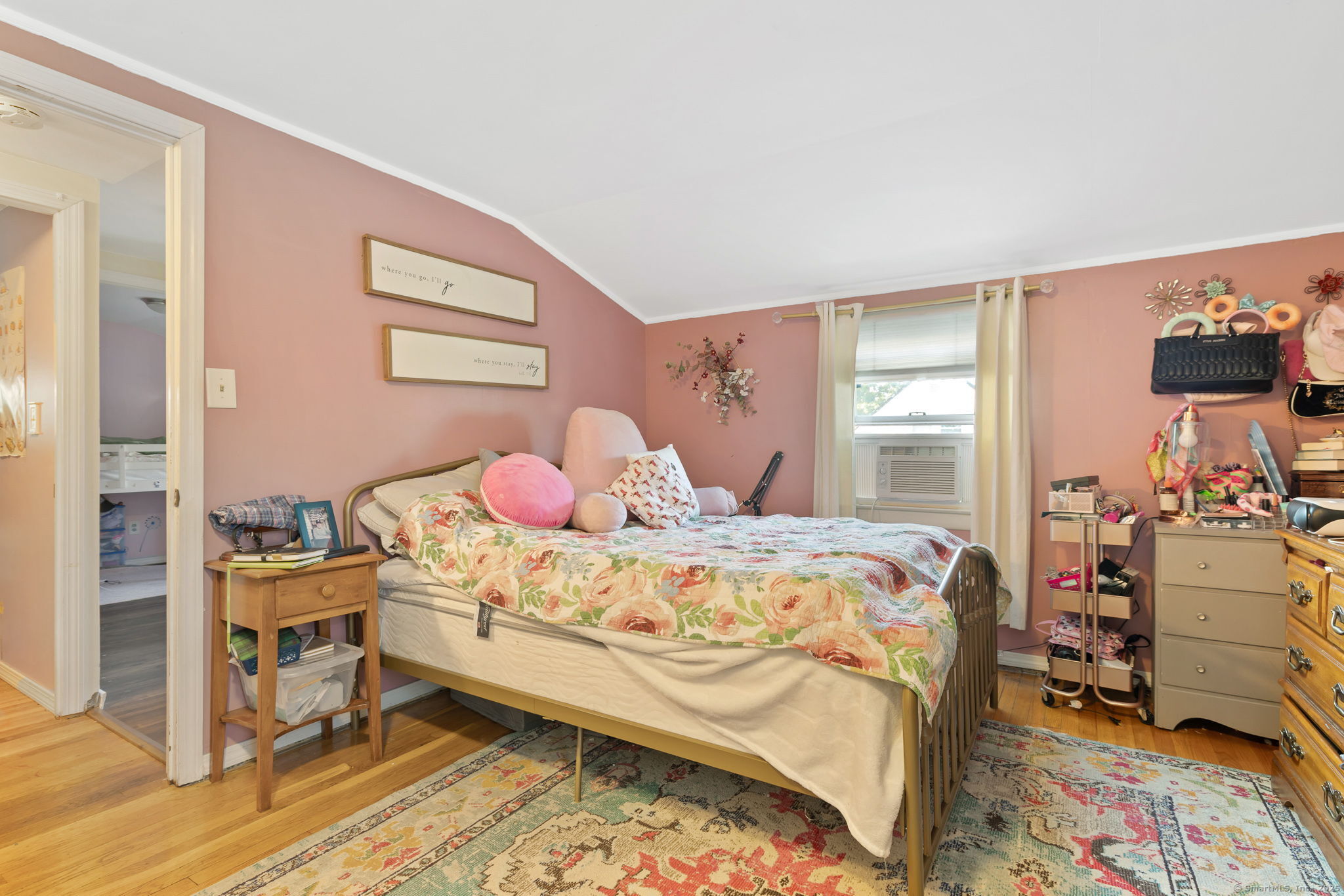 Manchester, Connecticut 06040, United States, 3 Bedrooms Bedrooms, ,2 BathroomsBathrooms,Residential,Pending,191263