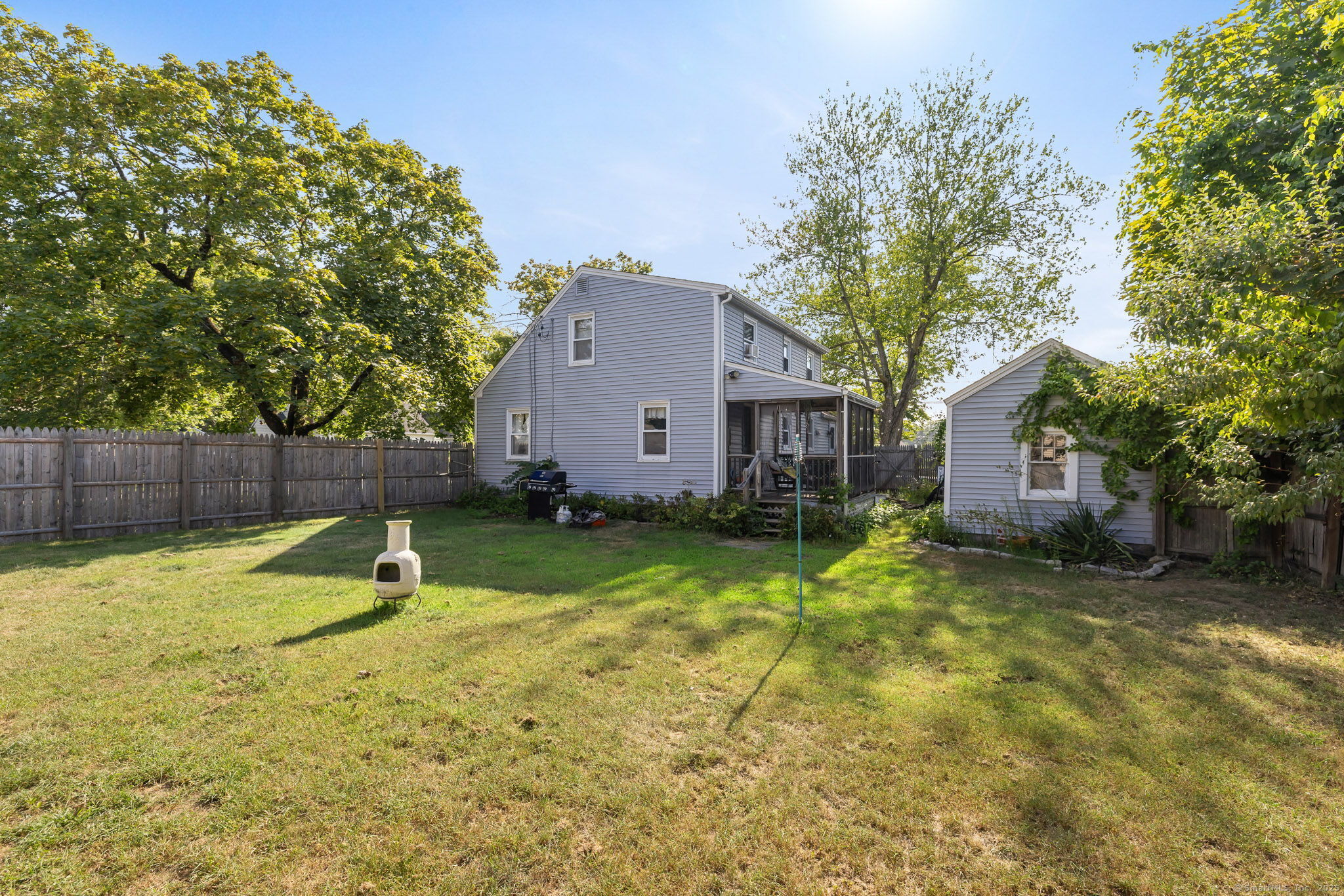 Manchester, Connecticut 06040, United States, 3 Bedrooms Bedrooms, ,2 BathroomsBathrooms,Residential,Pending,191263