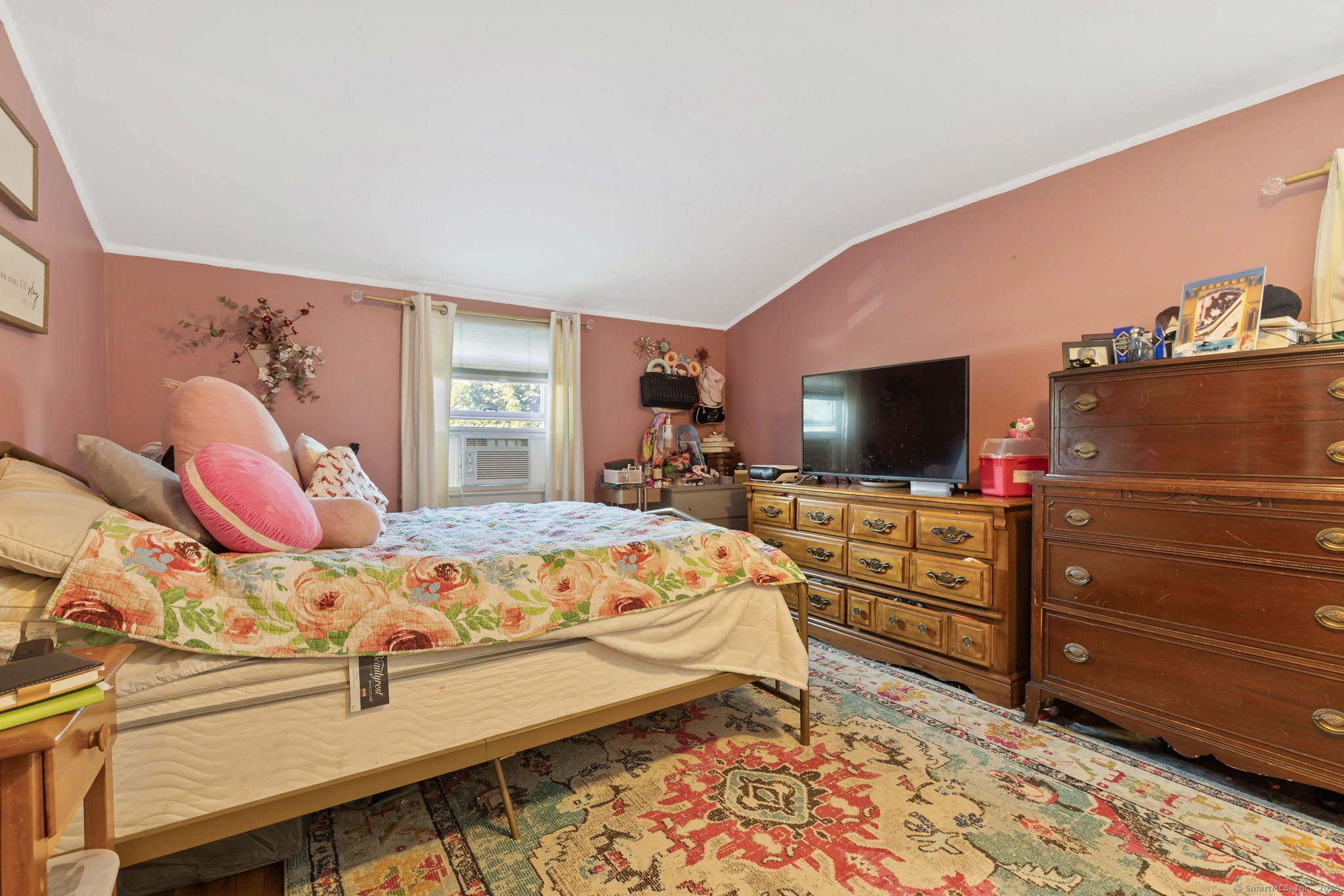 Manchester, Connecticut 06040, United States, 3 Bedrooms Bedrooms, ,2 BathroomsBathrooms,Residential,Pending,191263