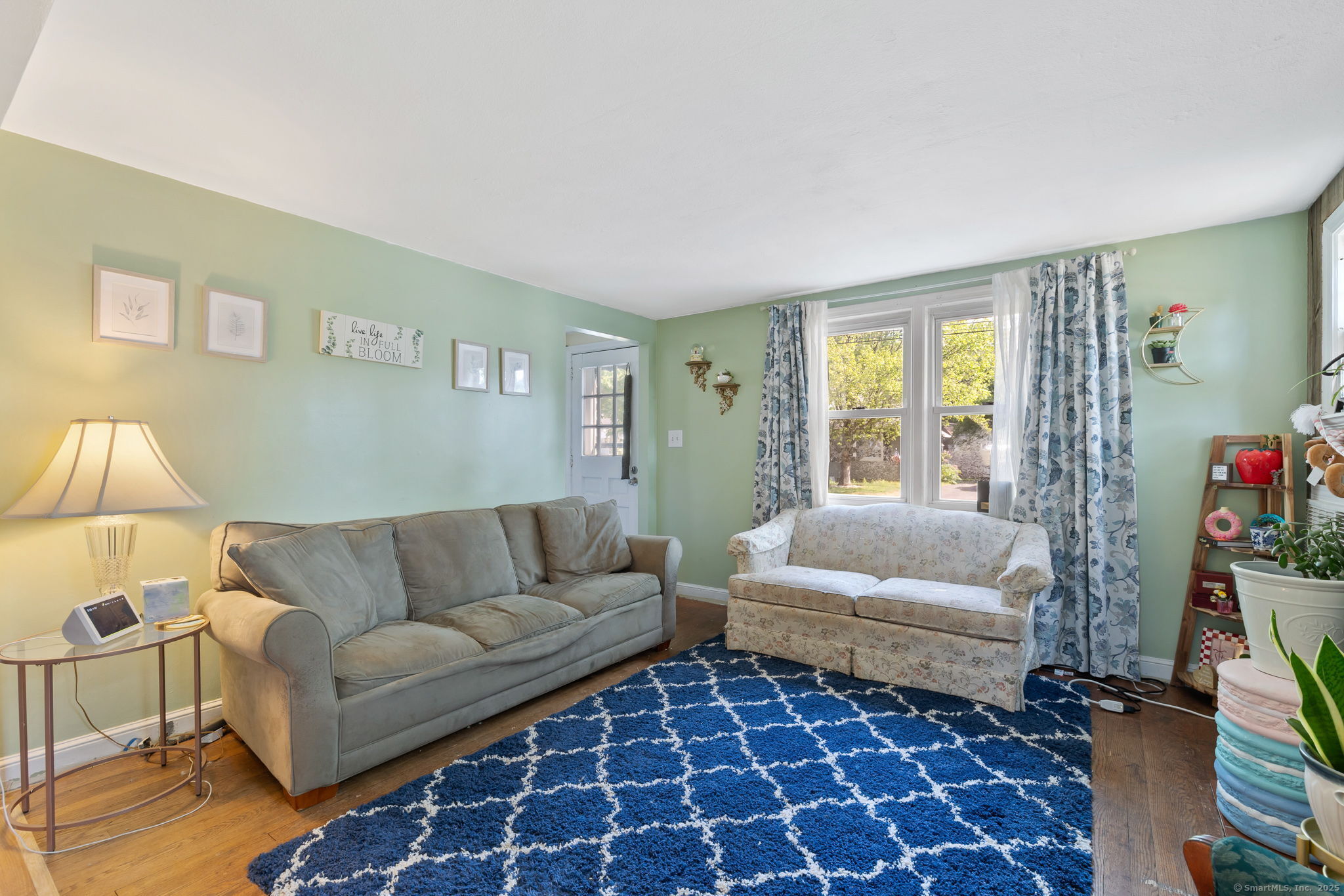 Manchester, Connecticut 06040, United States, 3 Bedrooms Bedrooms, ,2 BathroomsBathrooms,Residential,Pending,191263