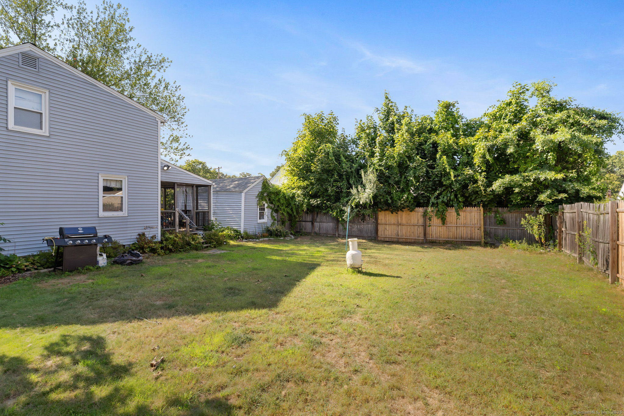 Manchester, Connecticut 06040, United States, 3 Bedrooms Bedrooms, ,2 BathroomsBathrooms,Residential,Pending,191263