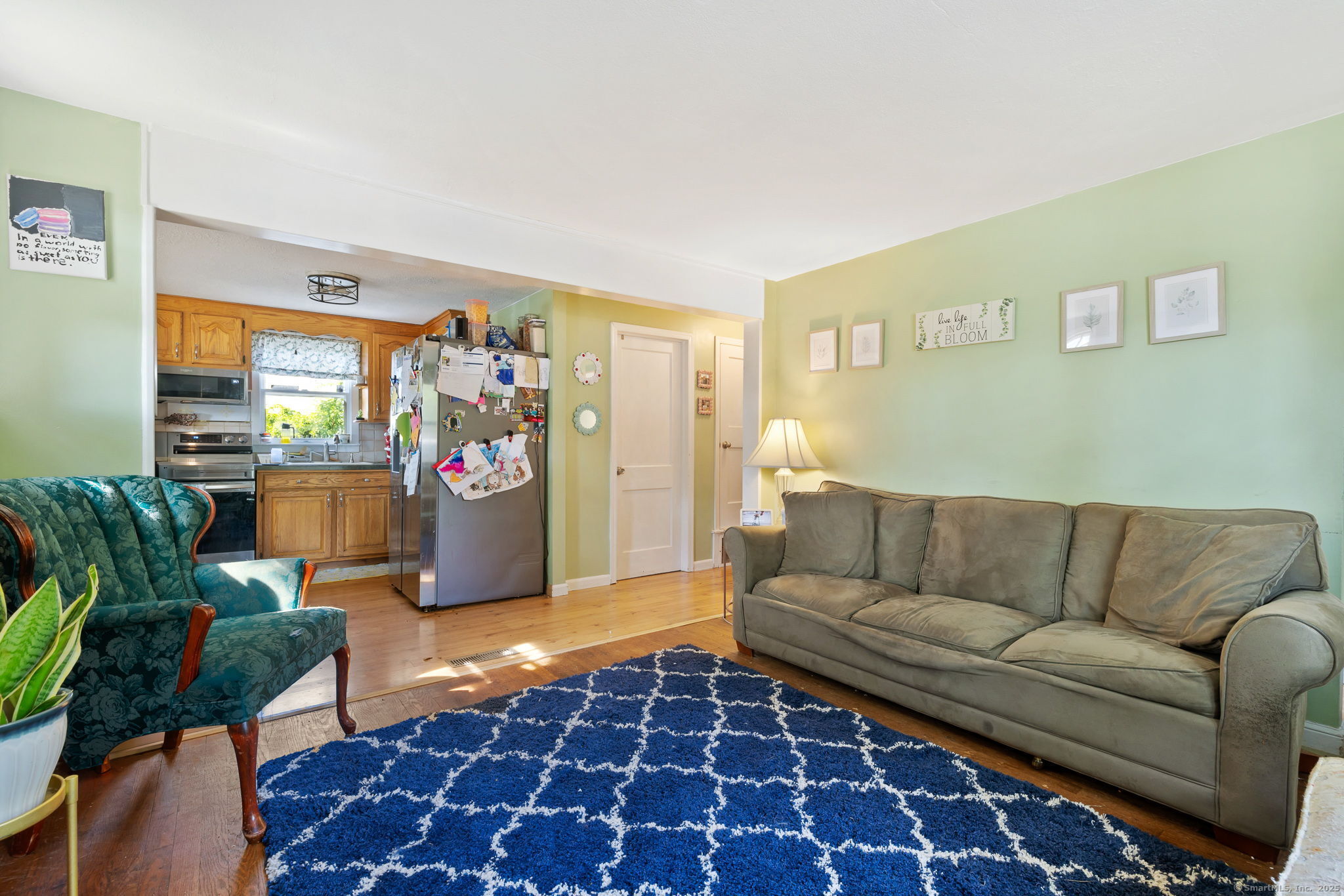 Manchester, Connecticut 06040, United States, 3 Bedrooms Bedrooms, ,2 BathroomsBathrooms,Residential,Pending,191263