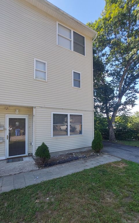 Photo of 10 Hillcrest Street #B, Norwich, CT 06360 (MLS # 24128253)
