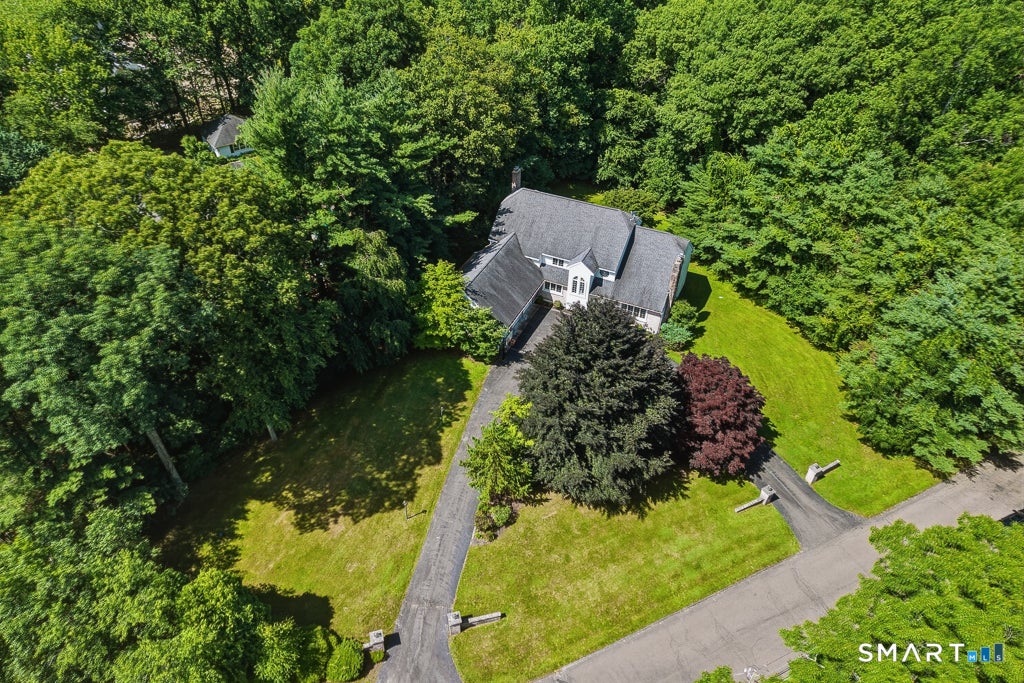 Photo of 30 Grouse Lane, Woodbridge, CT 06525 (MLS # 24204758)