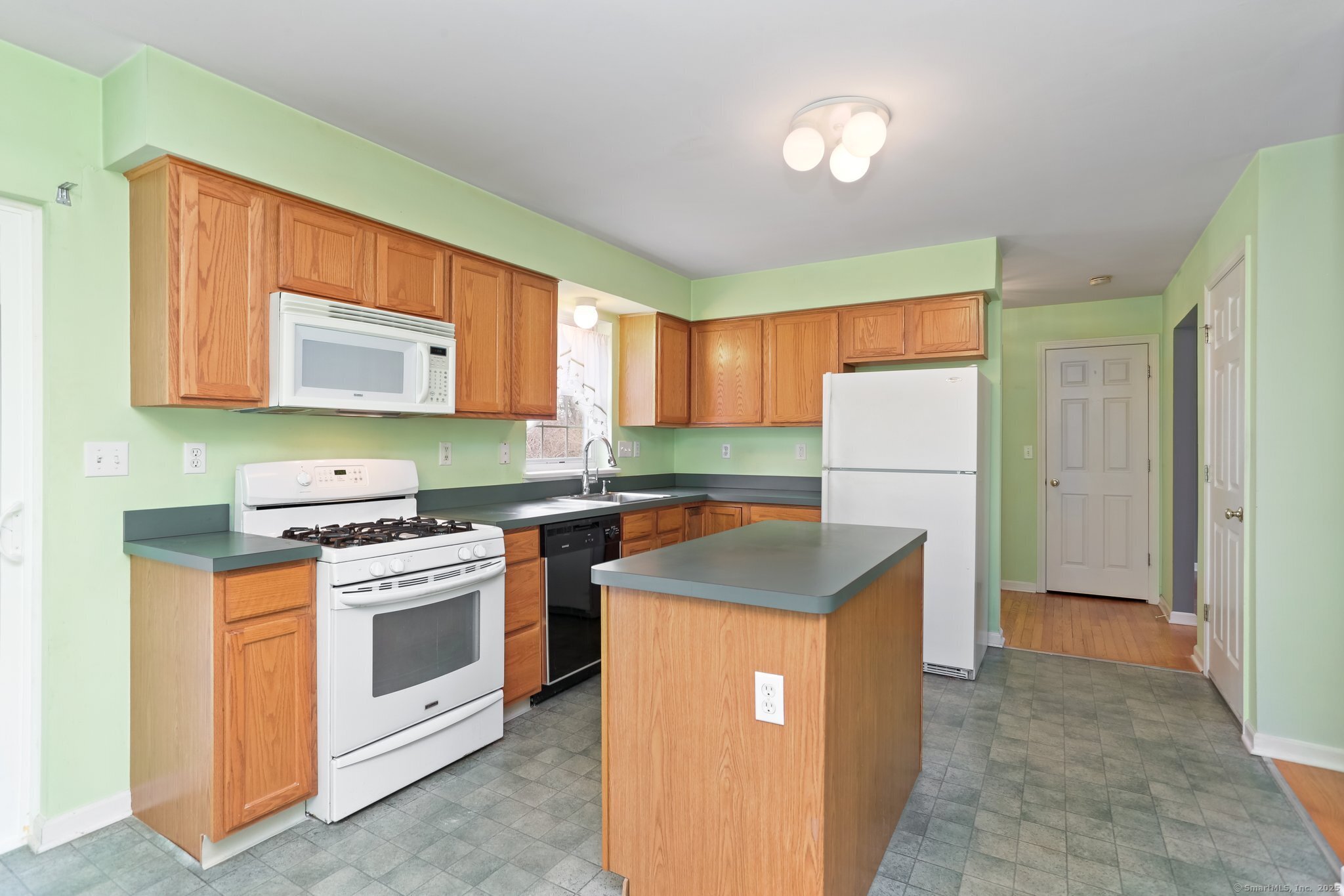 157 Hull Street, Ansonia, Connecticut image 17