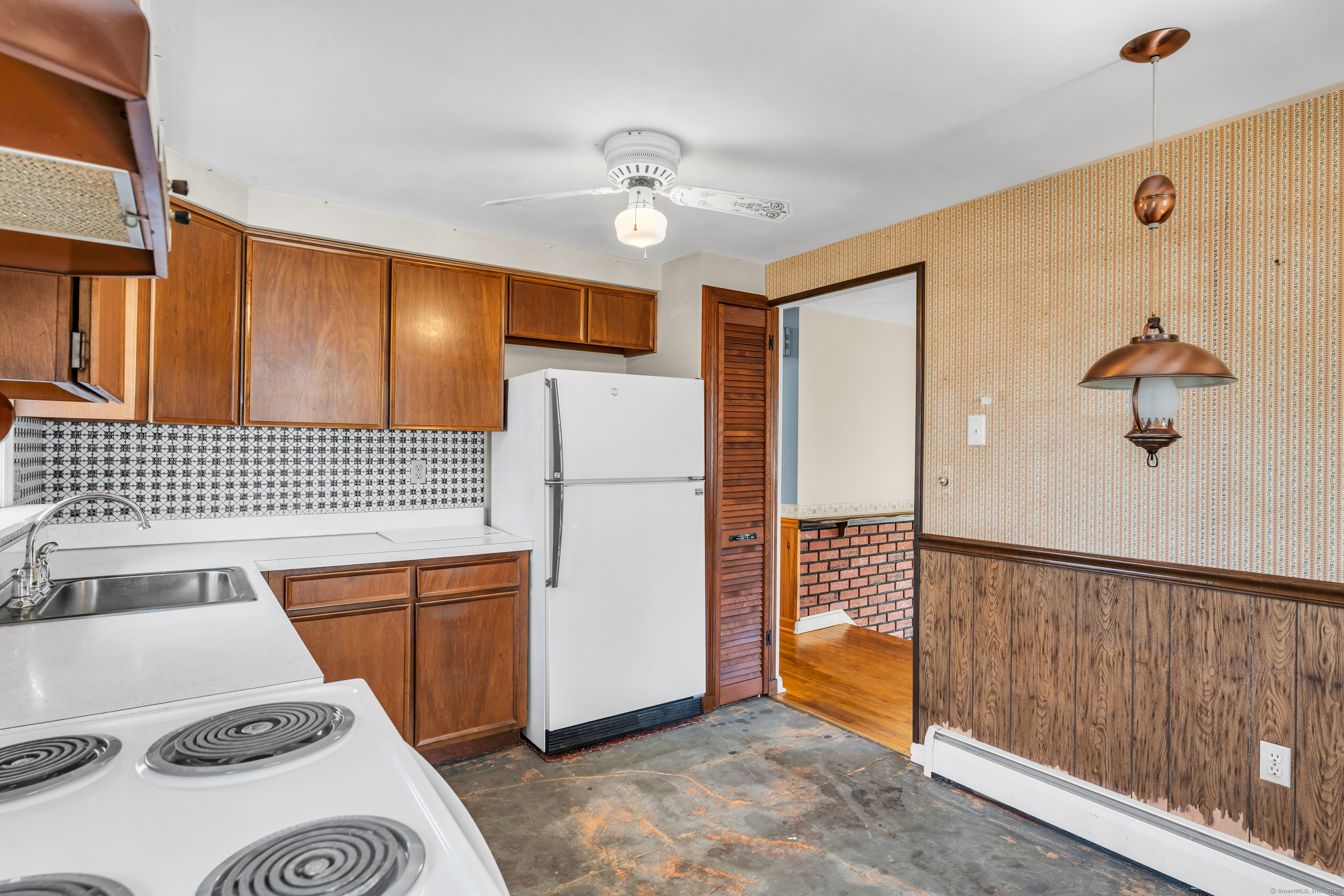 269 Glenwood Drive, Guilford, Connecticut image 11