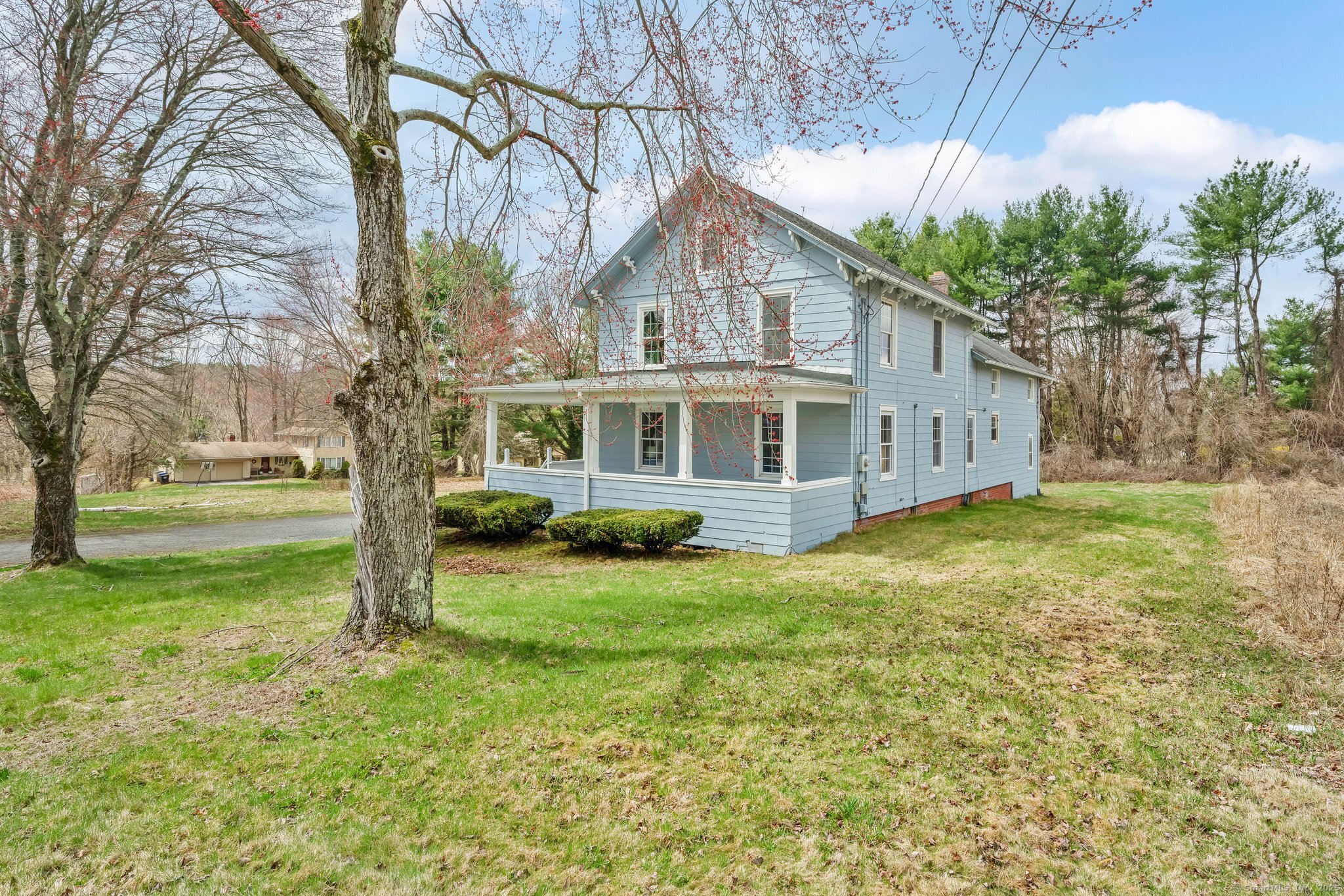 Rental Property at Foster Street, South Windsor, Connecticut - Bedrooms: 6 
Bathrooms: 4 
Rooms: 11  - $3,500 MO.