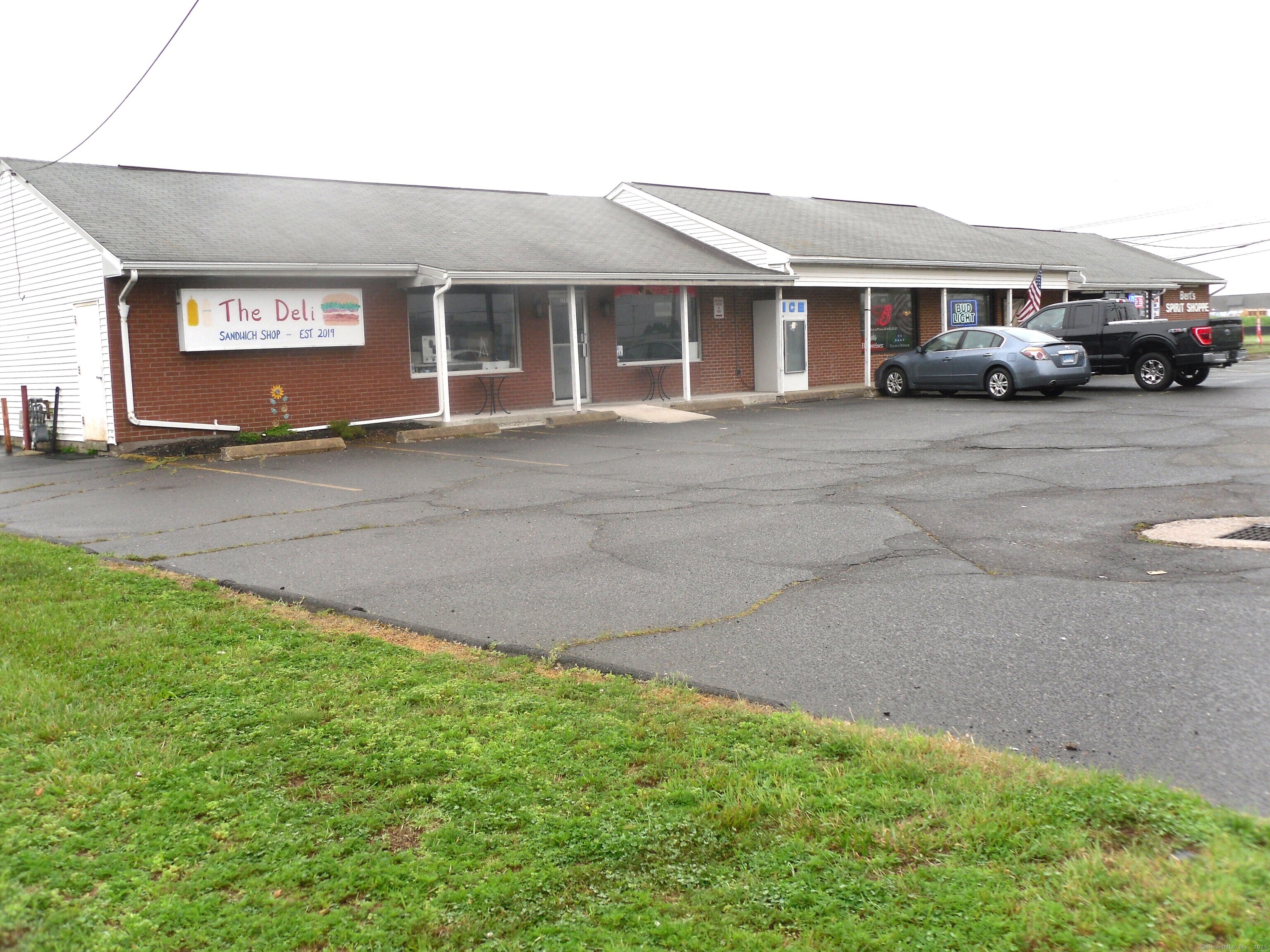 Windsor Locks, Connecticut 06096, United States, ,Commercial,Active,158673 Windsor Locks, Connecticut 06096, United States, ,Commercial,Active,158673