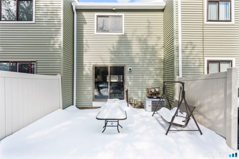 Tiny photo for 75 Orangewood W #75, Derby, CT 06418 (MLS # 24150234)