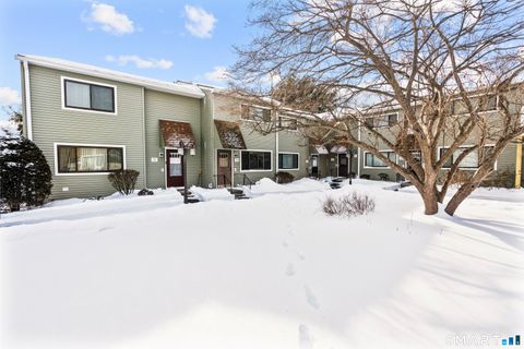 Tiny photo for 75 Orangewood W #75, Derby, CT 06418 (MLS # 24150234)