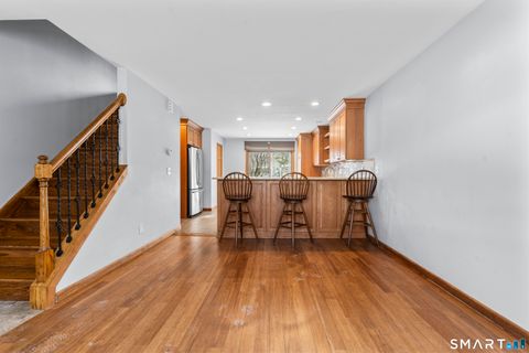 Tiny photo for 75 Orangewood W #75, Derby, CT 06418 (MLS # 24150234)