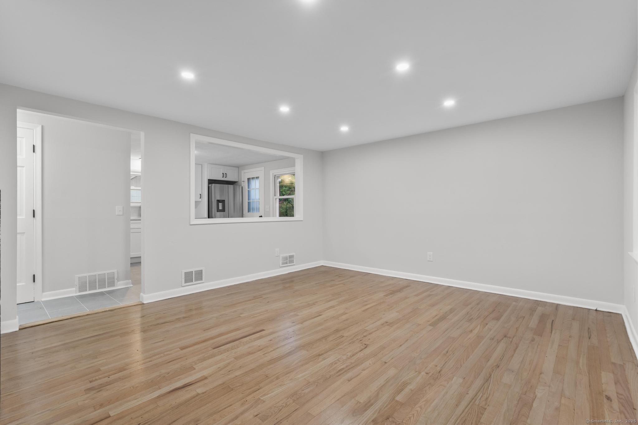 43 Victor Street, East Haven, Connecticut image 3