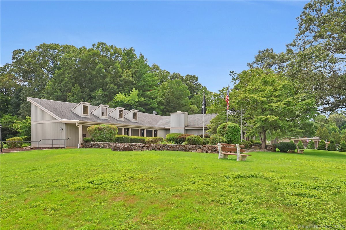 Southington, Connecticut 06489, United States, 2 Bedrooms Bedrooms, ,1 BathroomBathrooms,Residential,Pending,215053