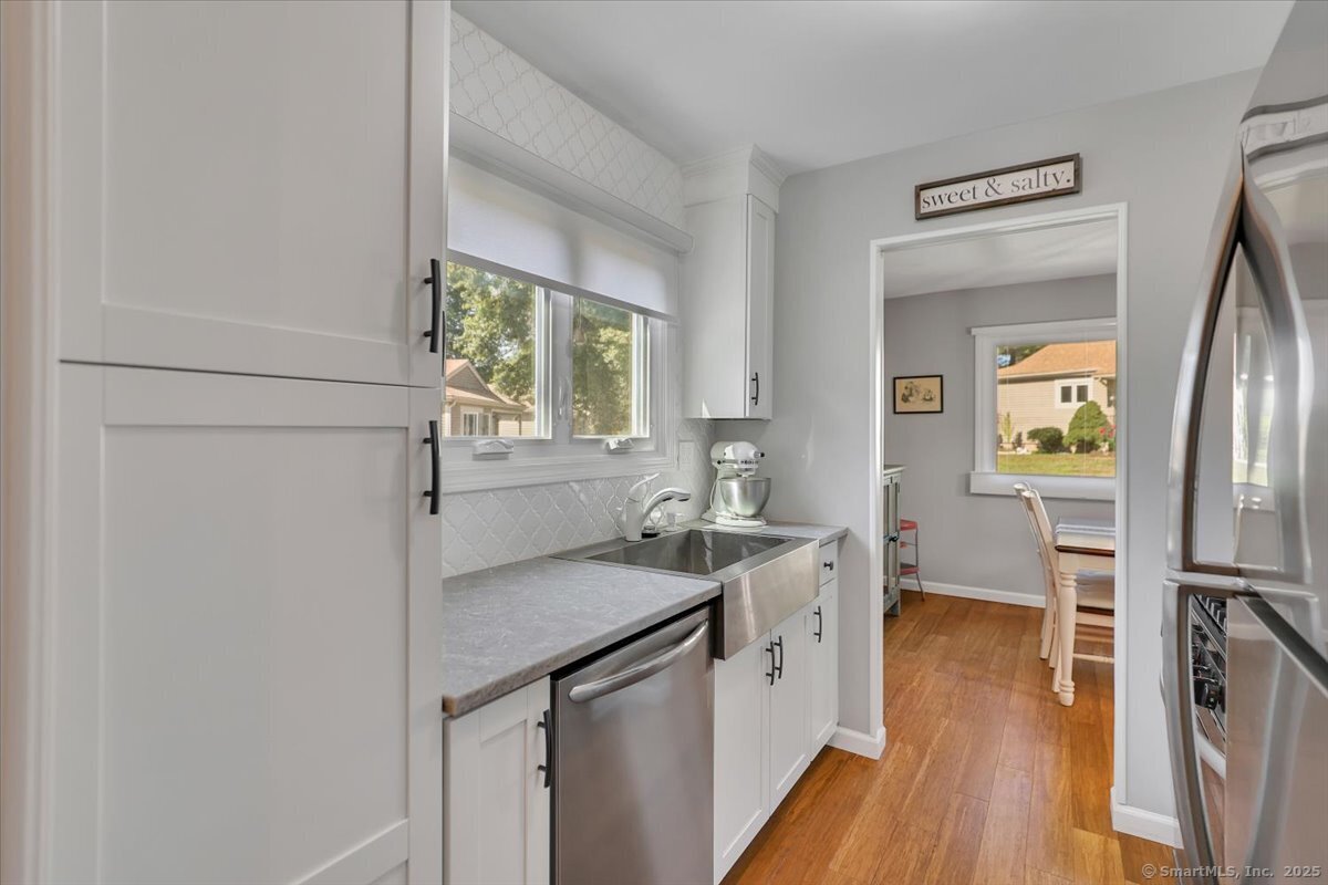 Southington, Connecticut 06489, United States, 2 Bedrooms Bedrooms, ,1 BathroomBathrooms,Residential,Pending,215053