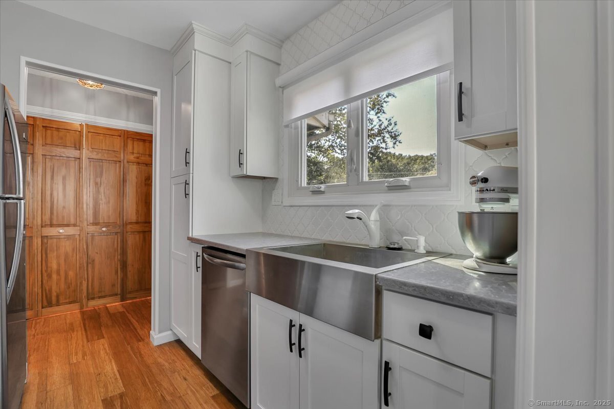 Southington, Connecticut 06489, United States, 2 Bedrooms Bedrooms, ,1 BathroomBathrooms,Residential,Pending,215053