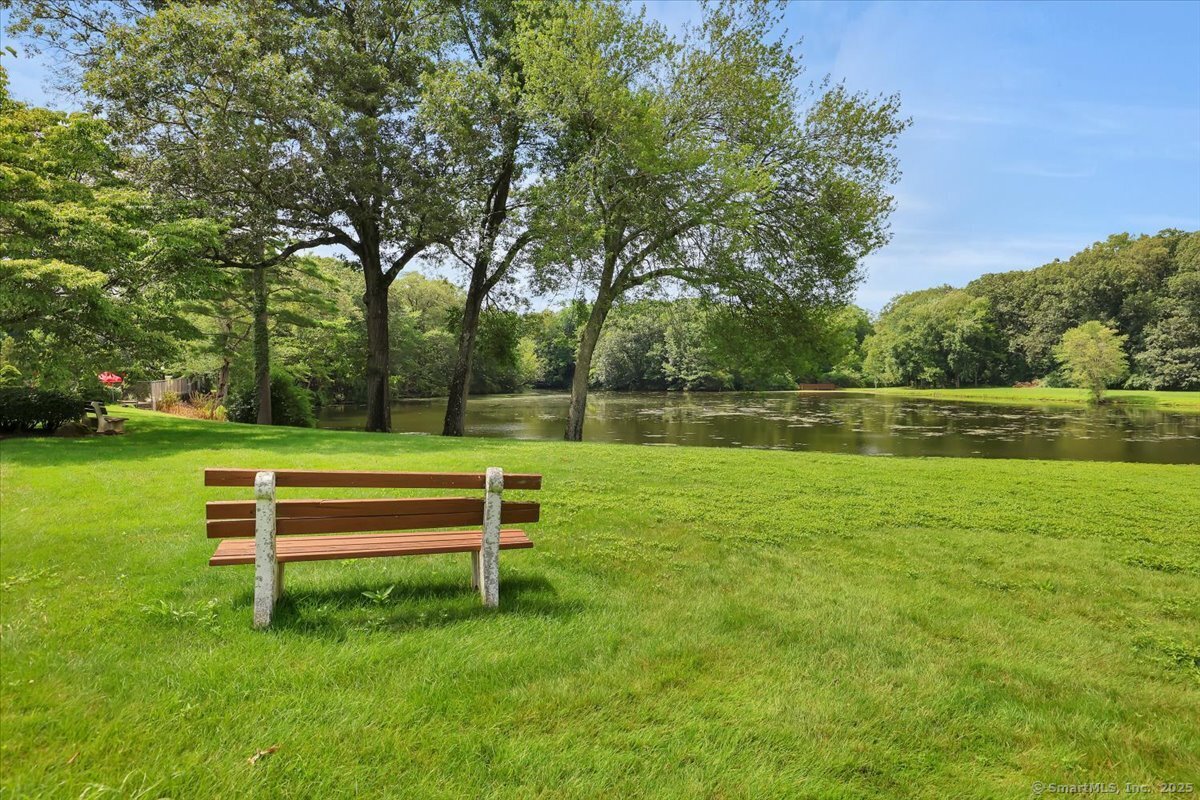 Southington, Connecticut 06489, United States, 2 Bedrooms Bedrooms, ,1 BathroomBathrooms,Residential,Pending,215053