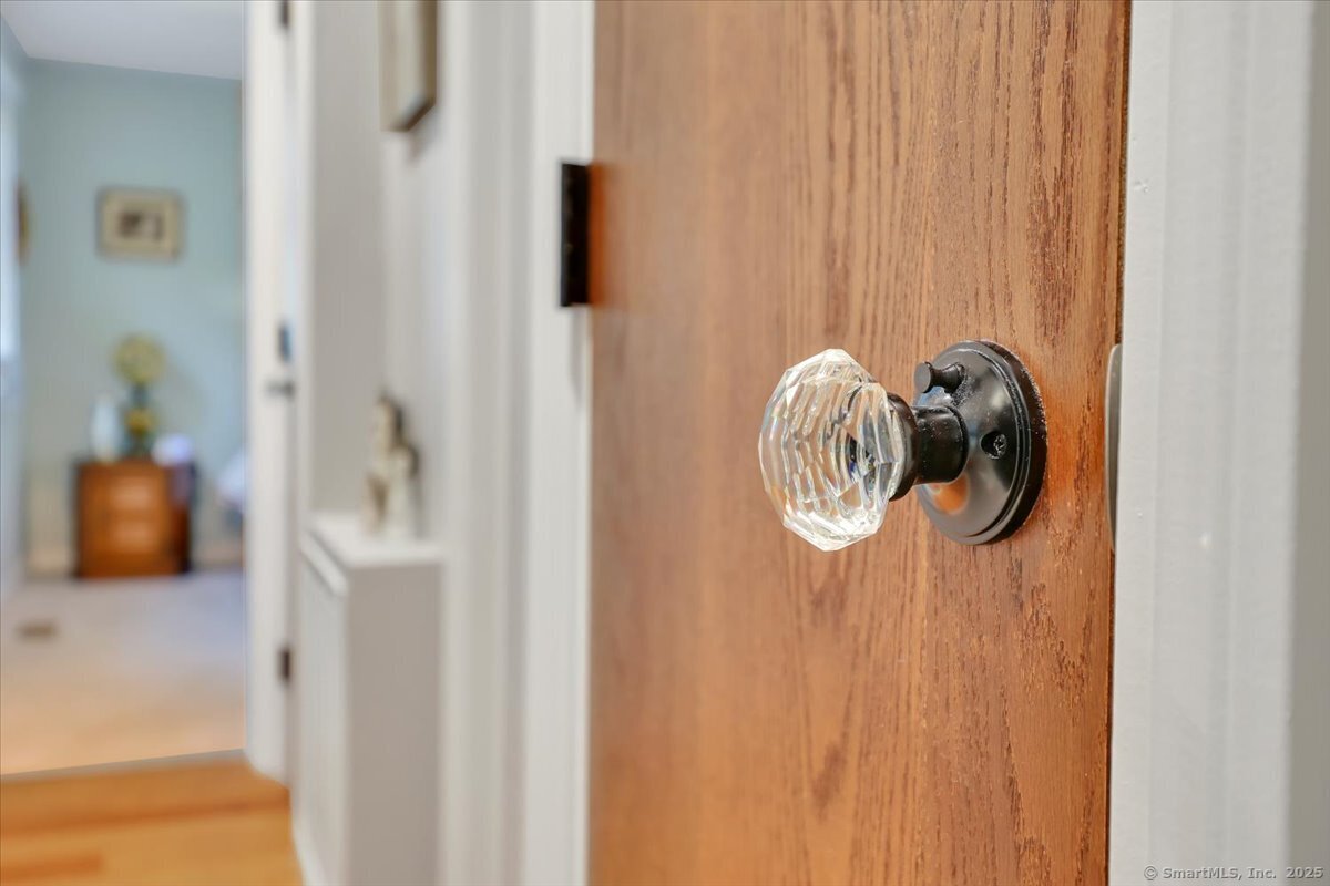 Southington, Connecticut 06489, United States, 2 Bedrooms Bedrooms, ,1 BathroomBathrooms,Residential,Pending,215053