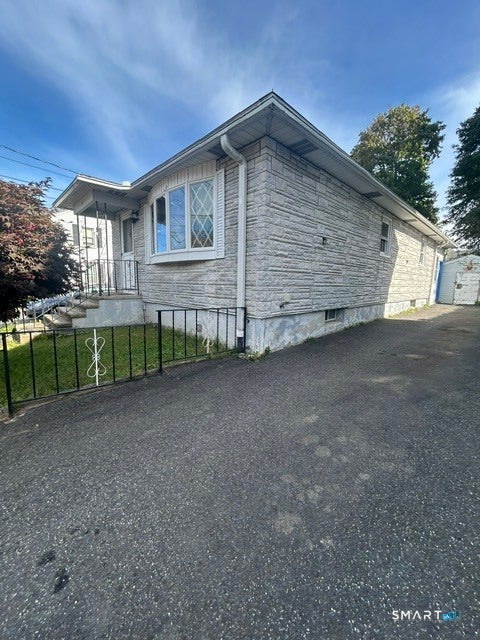 57 Avon Avenue