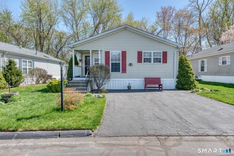 Photo of 21 Laurel Circle, East Windsor, CT 06088 (MLS # 24170257)
